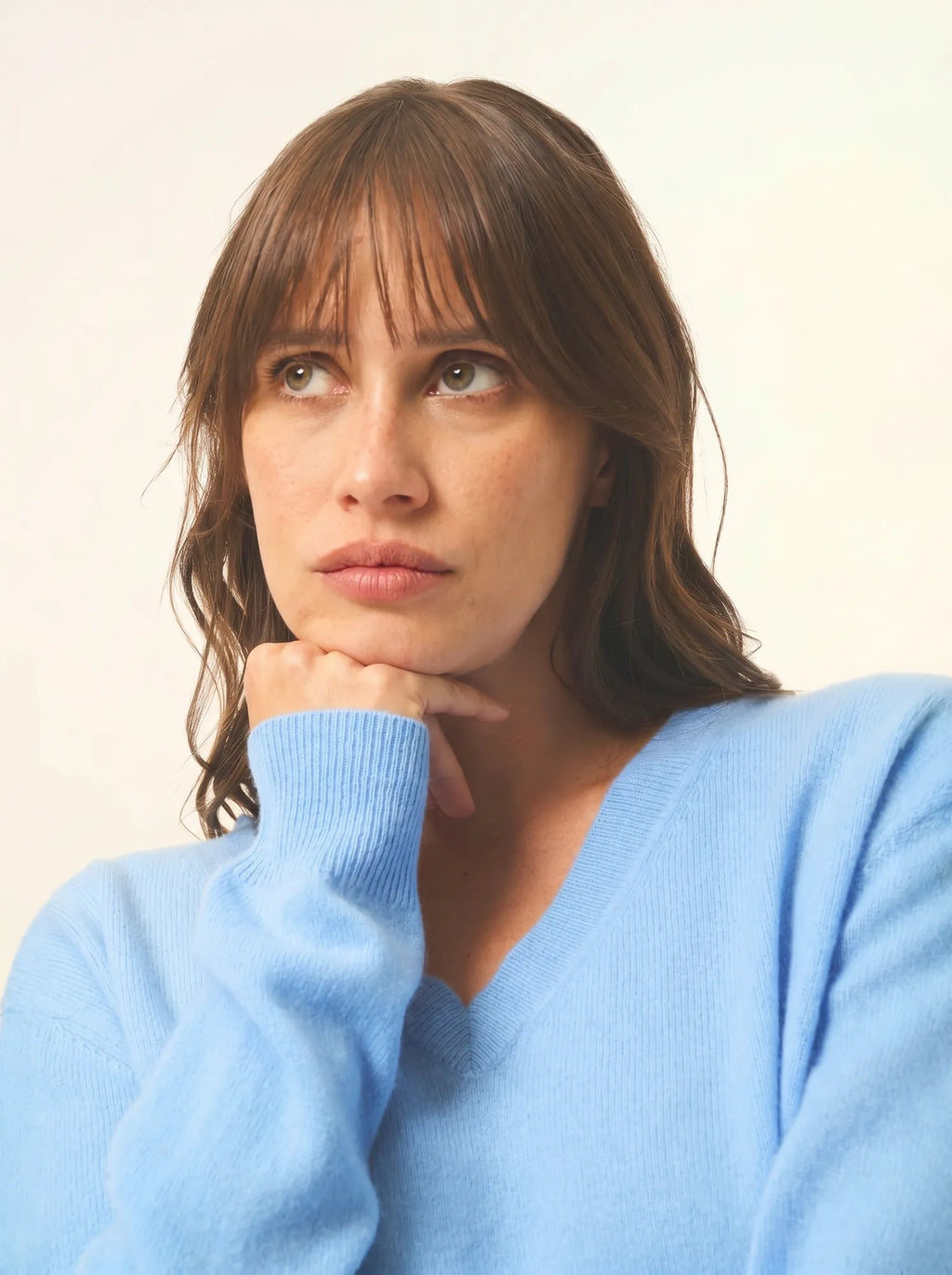 NORA pullover v-ausschnitt blau bébé