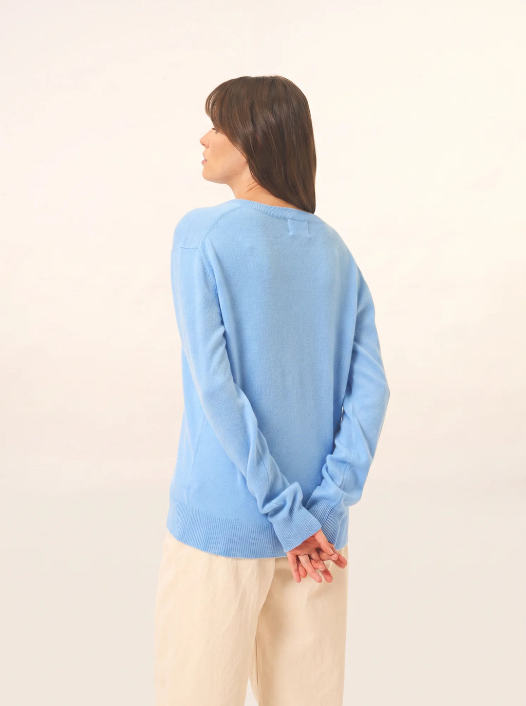 NORA pullover v-ausschnitt blau bébé