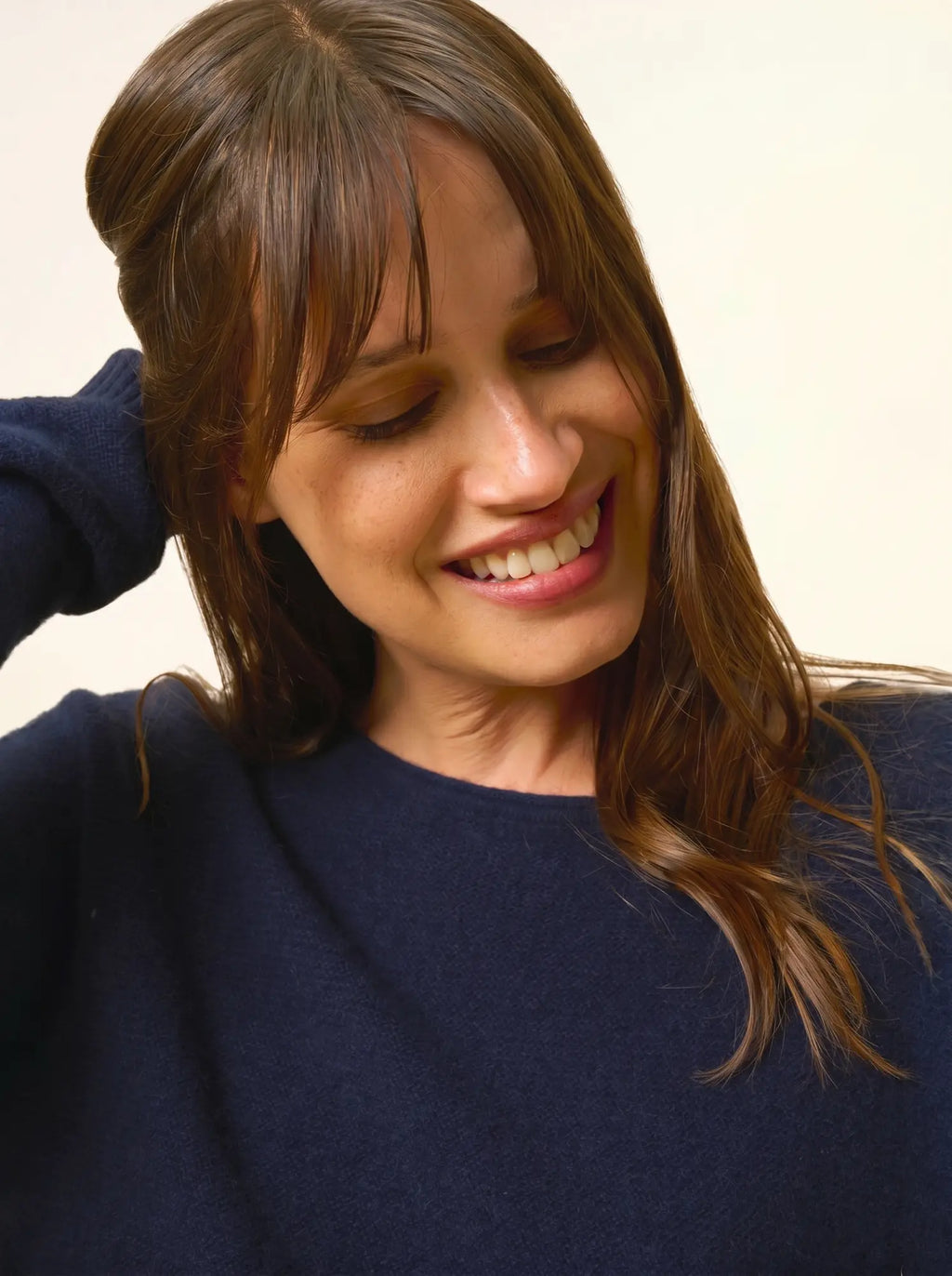 OLENA pullover rundhalsausschnitt geknöpft hinten marineblau