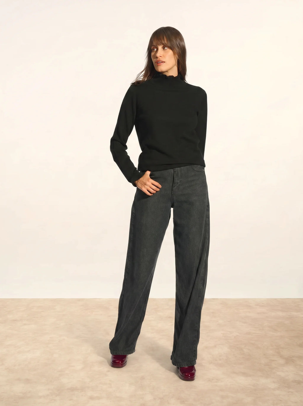 TRILA pullover stehkragen volant schwarz