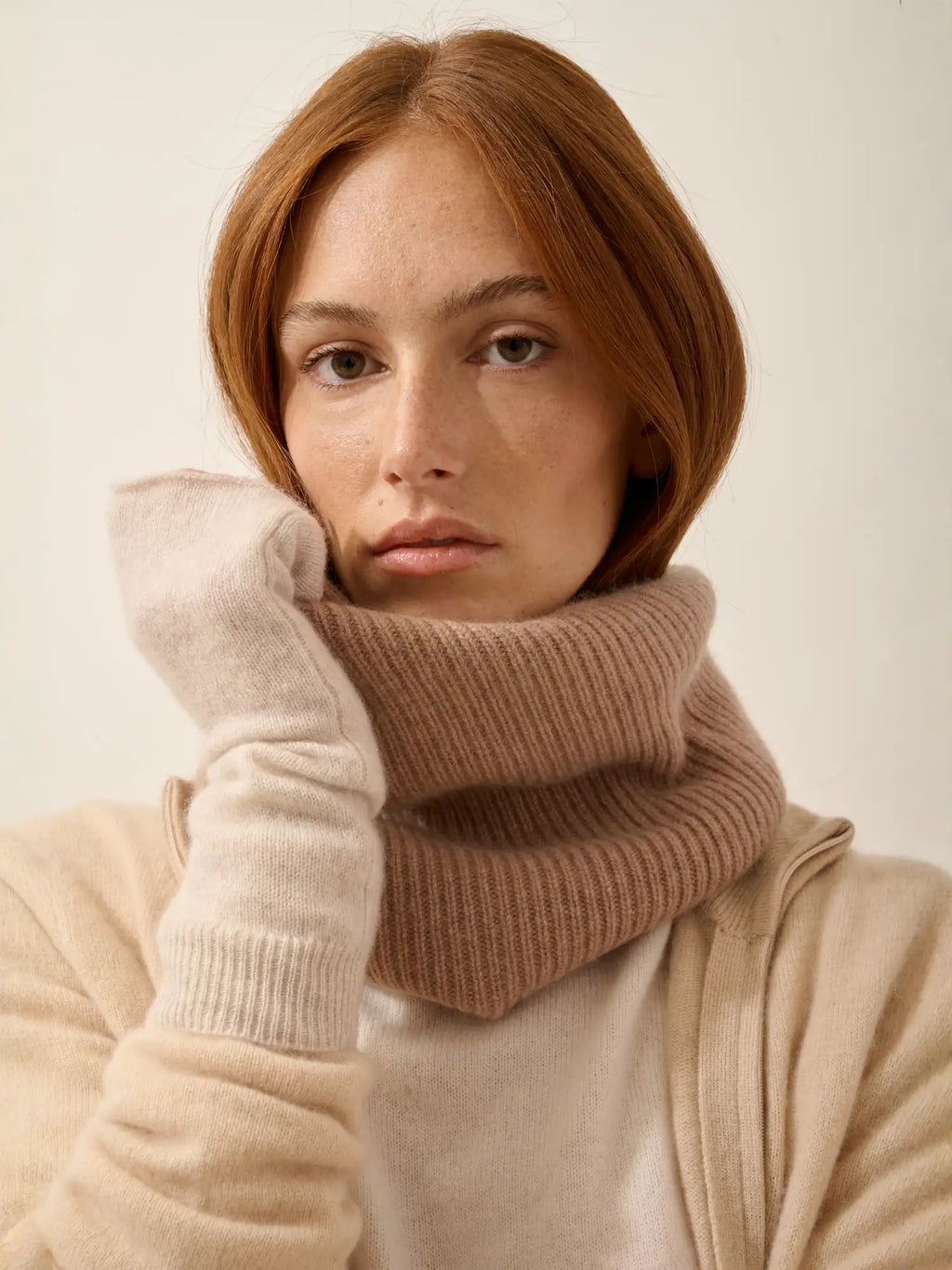 SOFIA halswärmer 6-fädig camel meliert