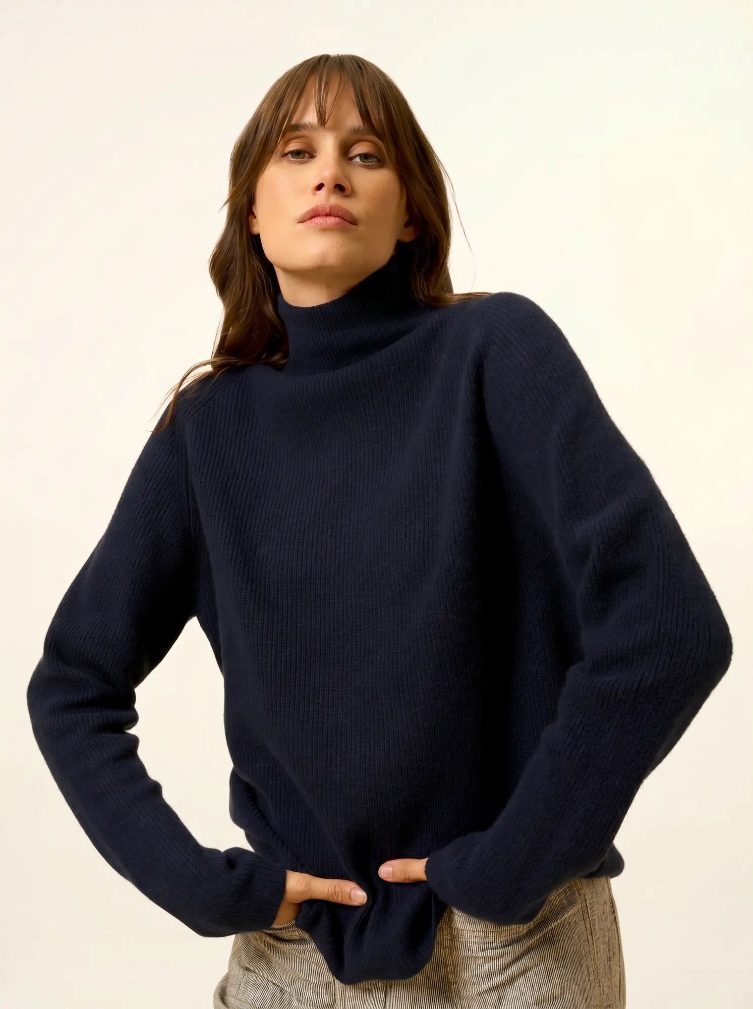 ALYSSA pull col montant bleu marine