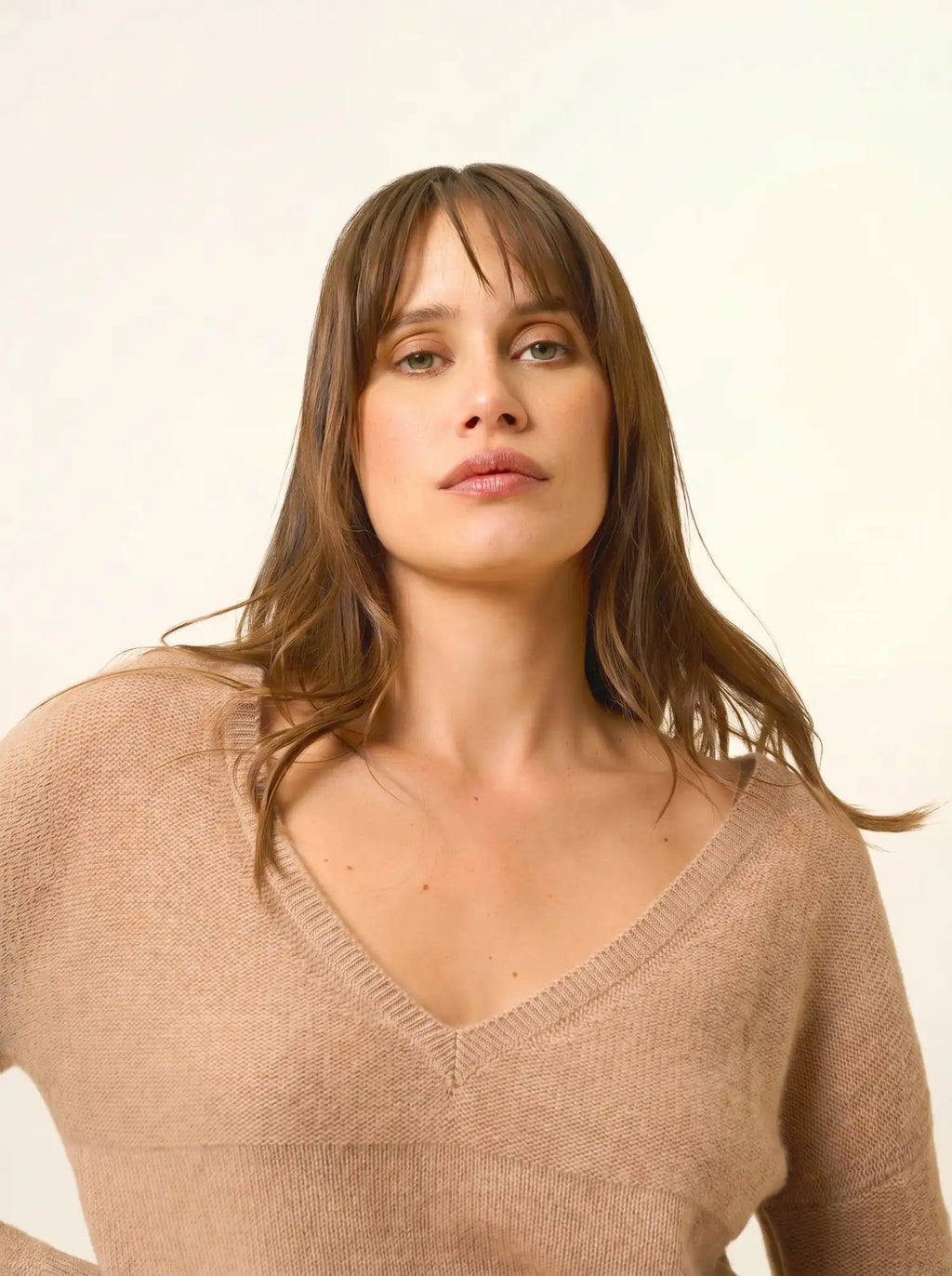 CASSIE pullover v-ausschnitt 4-fädig camel meliert