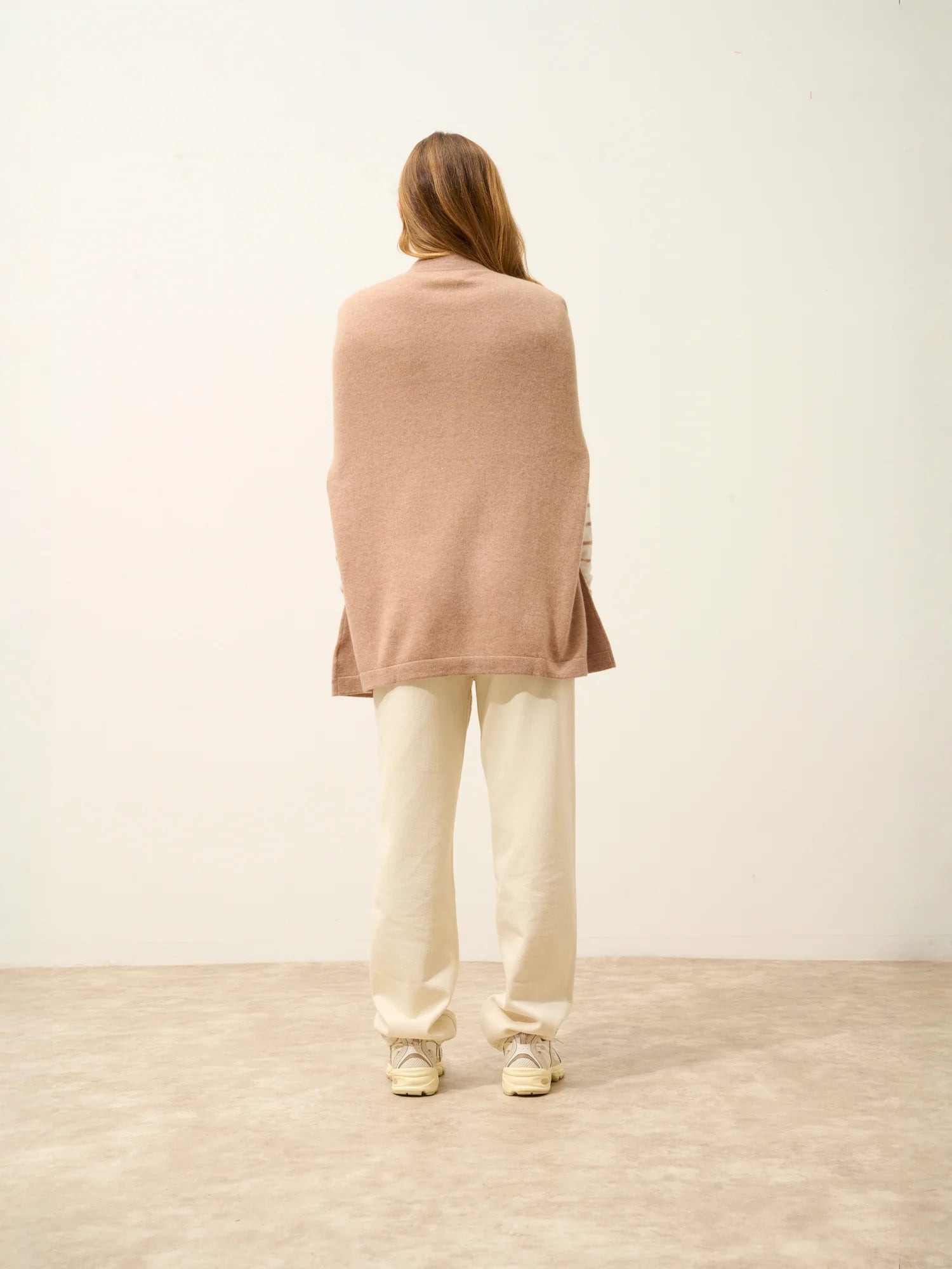MIAMAR cape rundhalsausschnitt kordelzug camel meliert