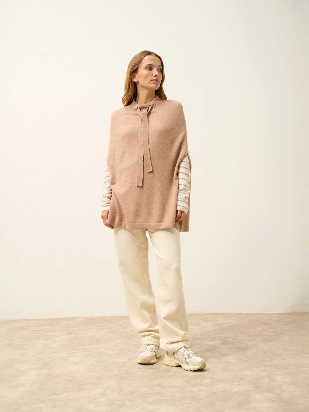 MIAMAR cape rundhalsausschnitt kordelzug camel meliert