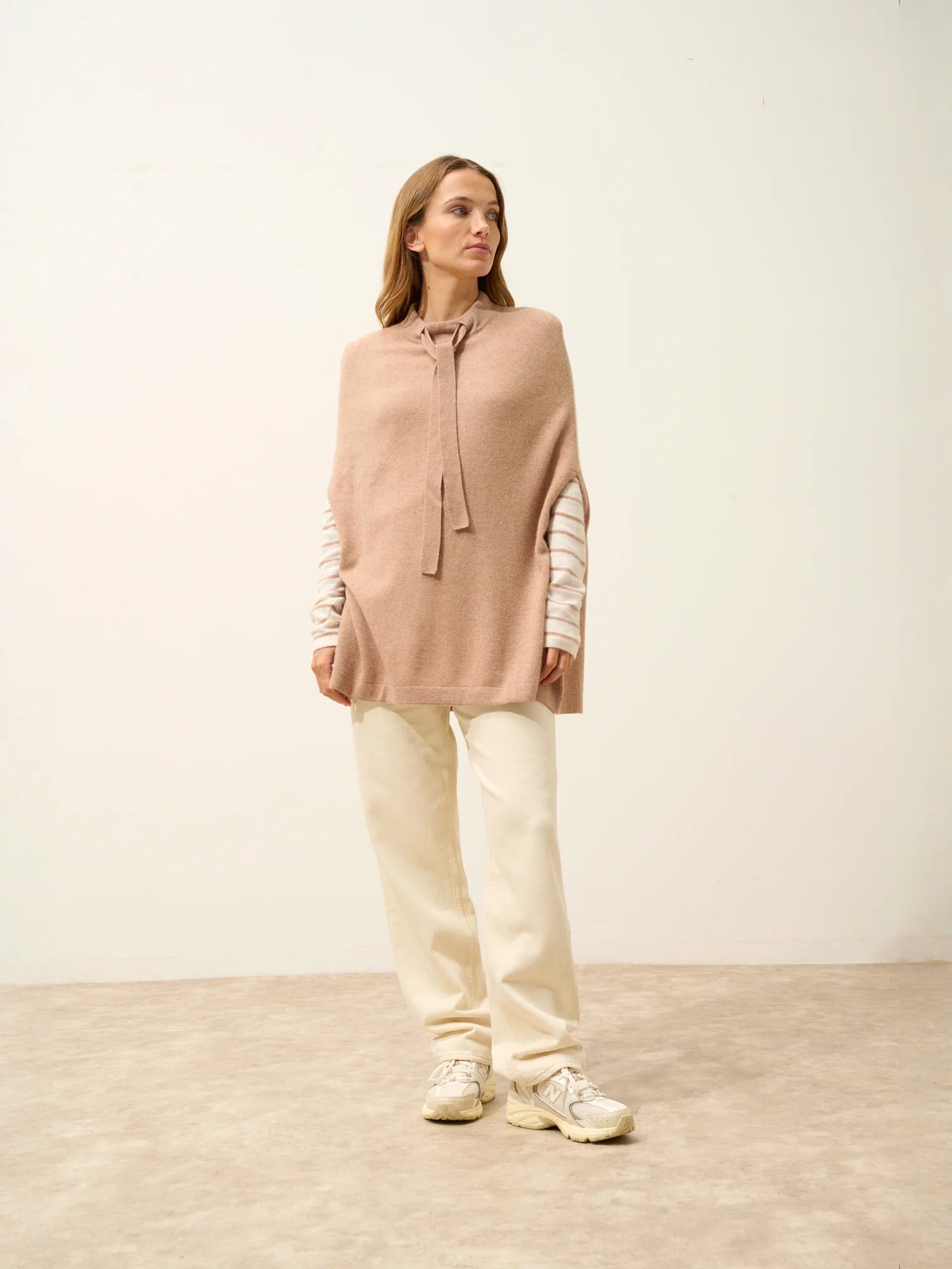 MIAMAR cape rundhalsausschnitt kordelzug camel meliert