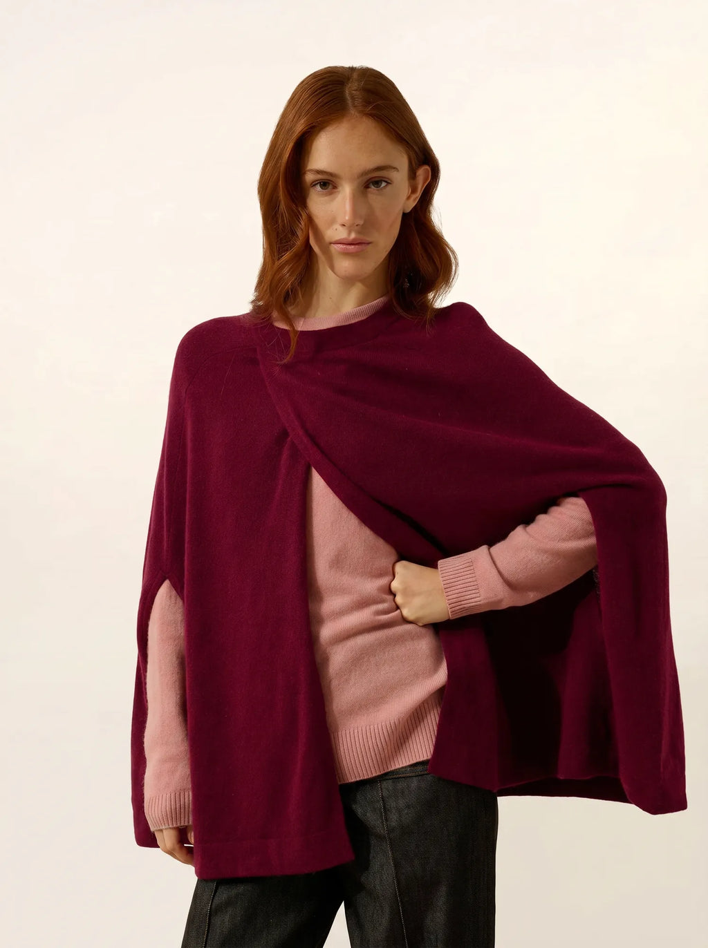 ALLOA cape offen rundhalsausschnitt bordeaux