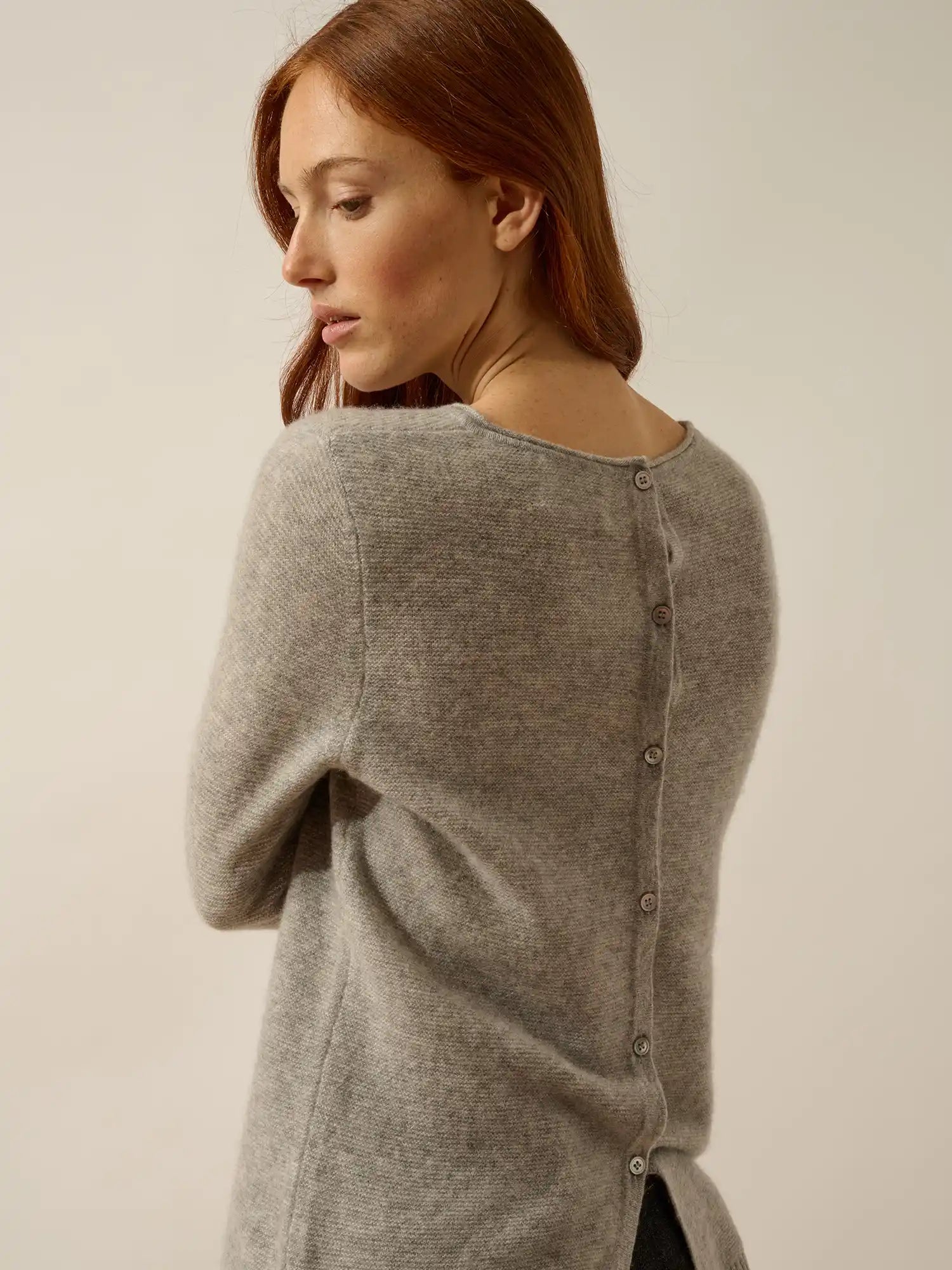 OLENA pullover rundhalsausschnitt geknöpft hinten wolke meliert