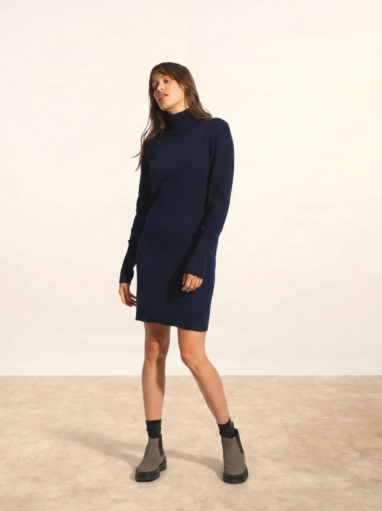 ZOELA robe col roulé bleu marine