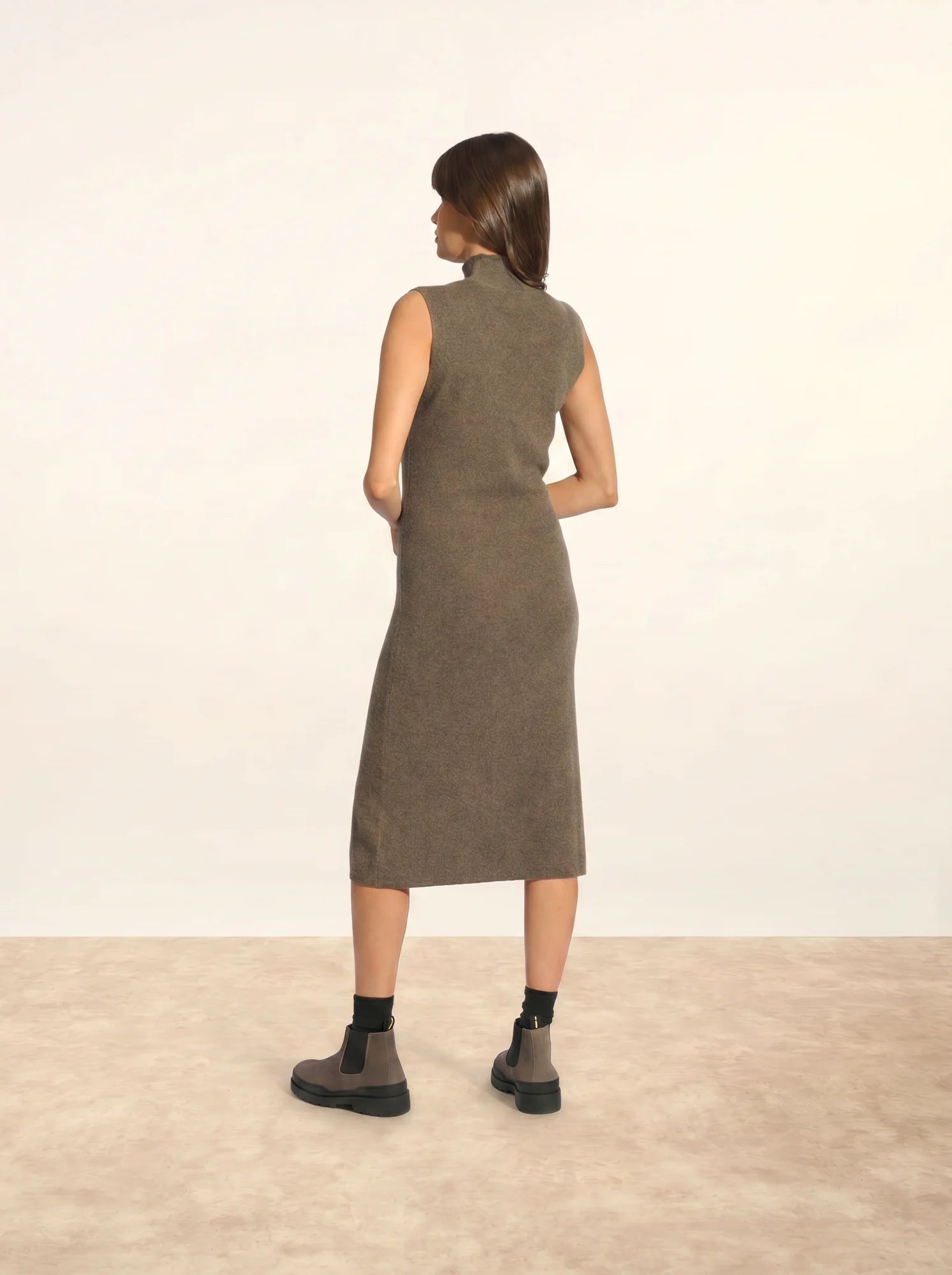LOTTIE kleid stehkragen ärmellos taupe meliert