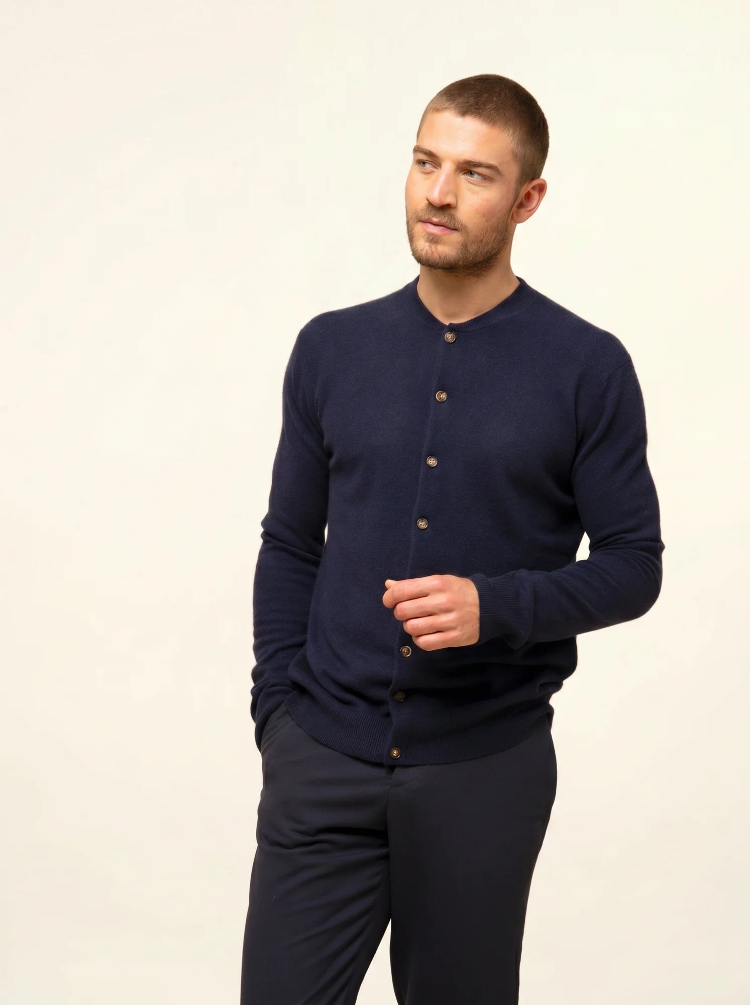 ANAIS strickjacke rundhalsausschnitt marineblau
