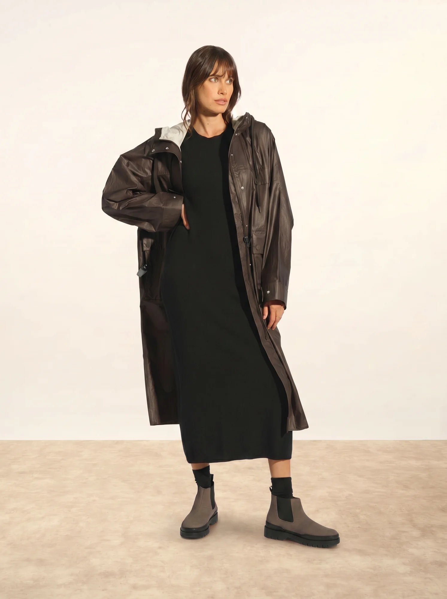 LINA robe col rond noir