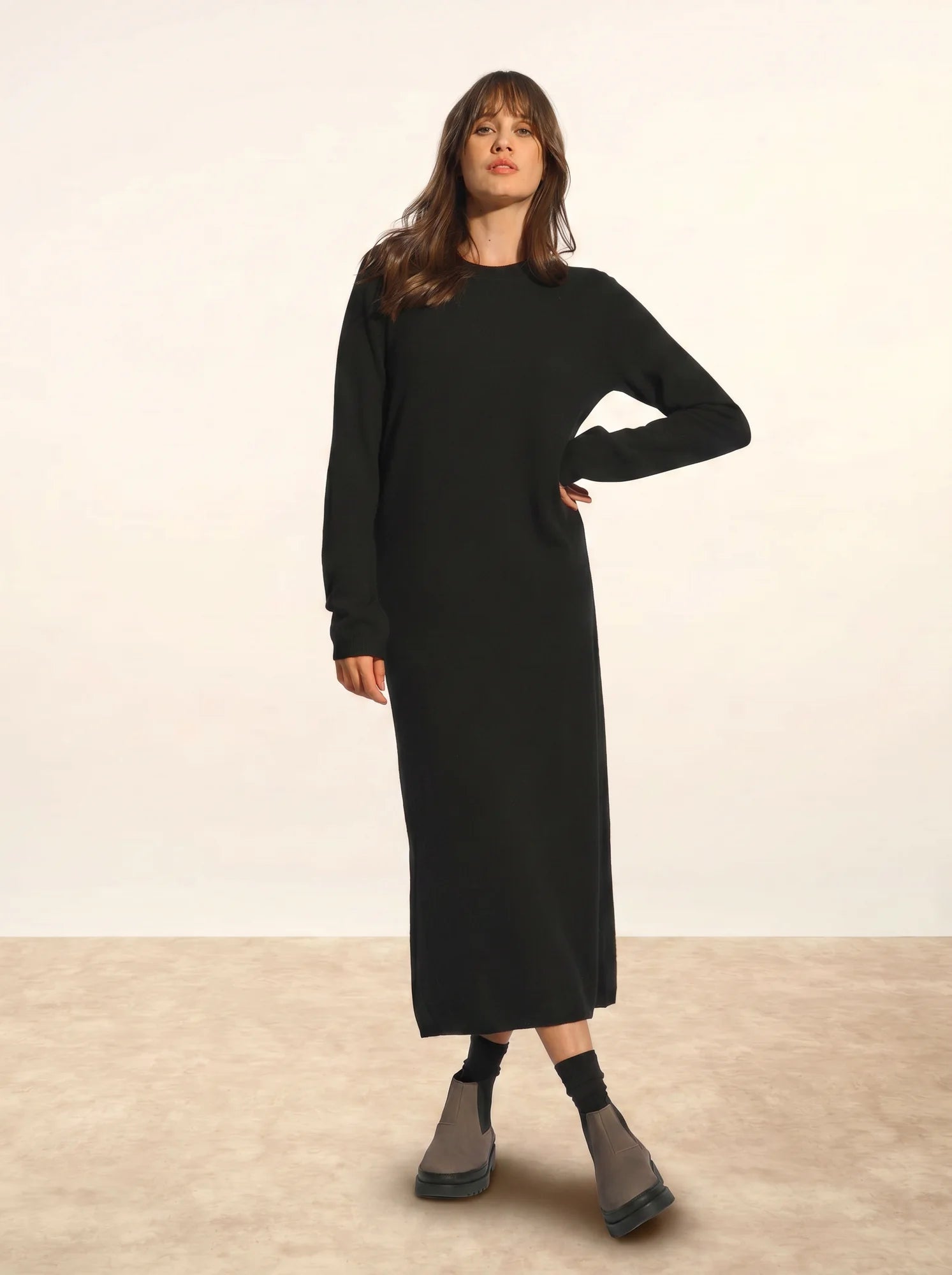 LINA robe col rond noir