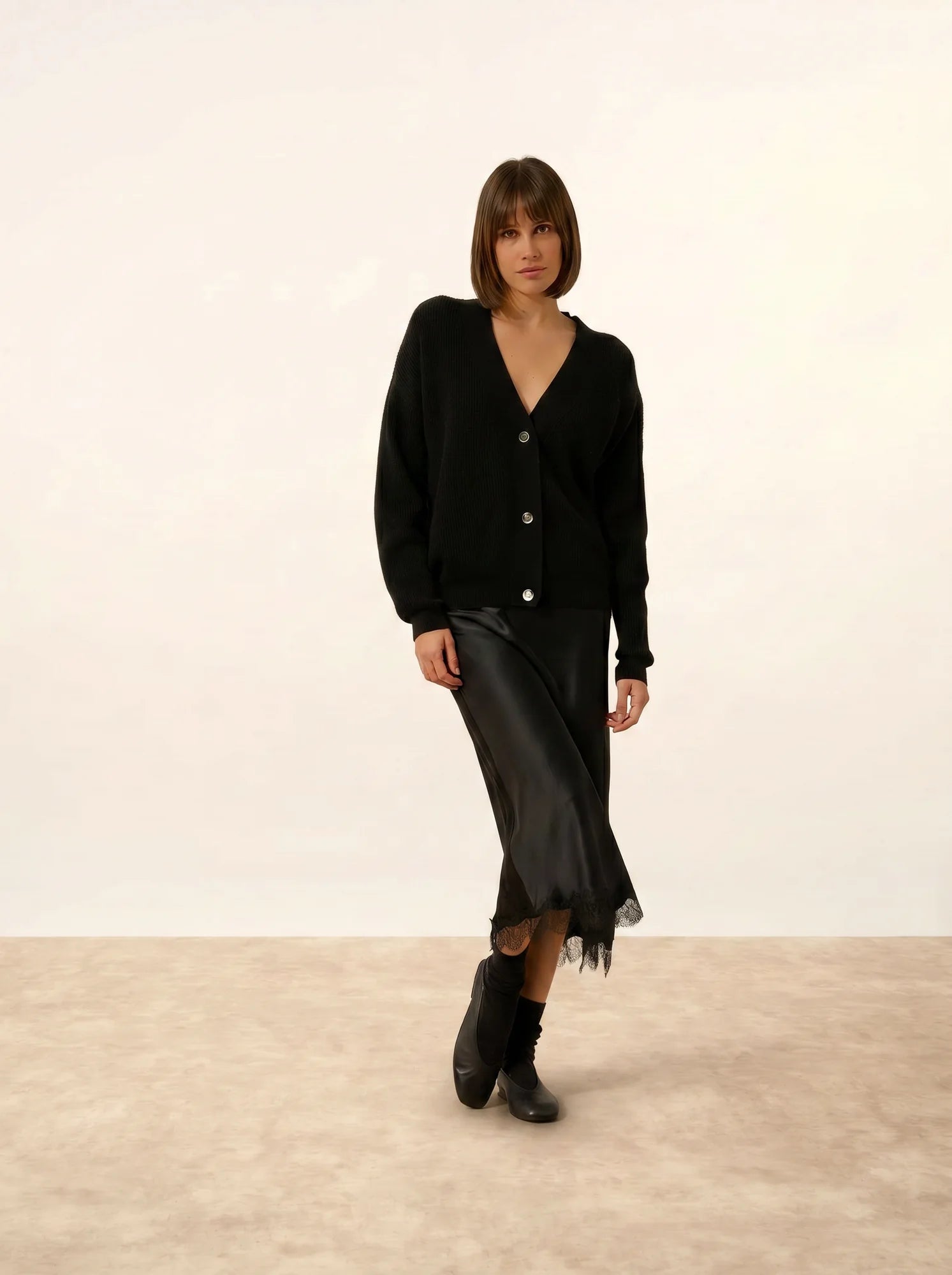 ADELE strickjacke v-ausschnitt schwarz