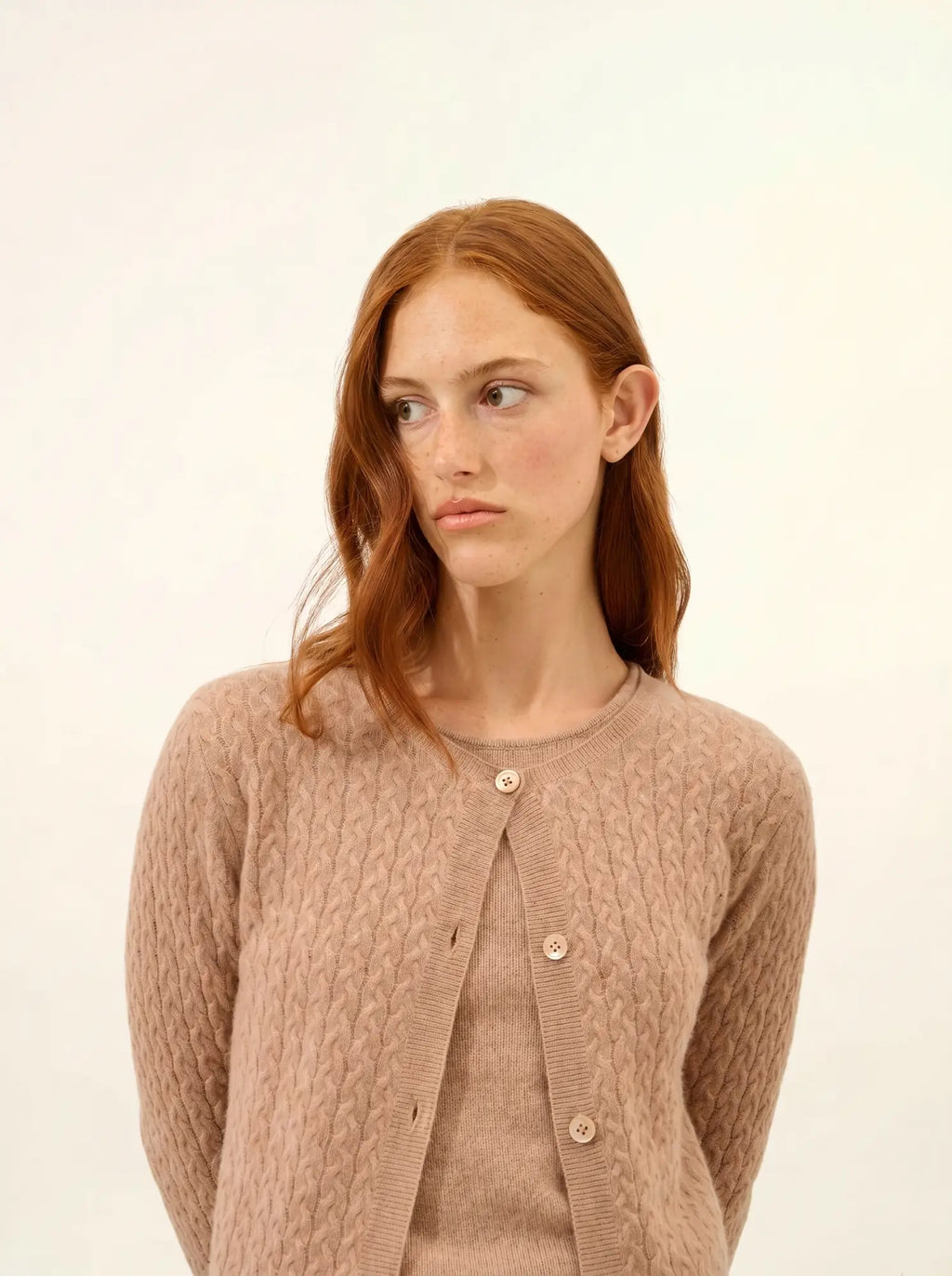 LAURA strickjacke rundhalsausschnitt camel meliert