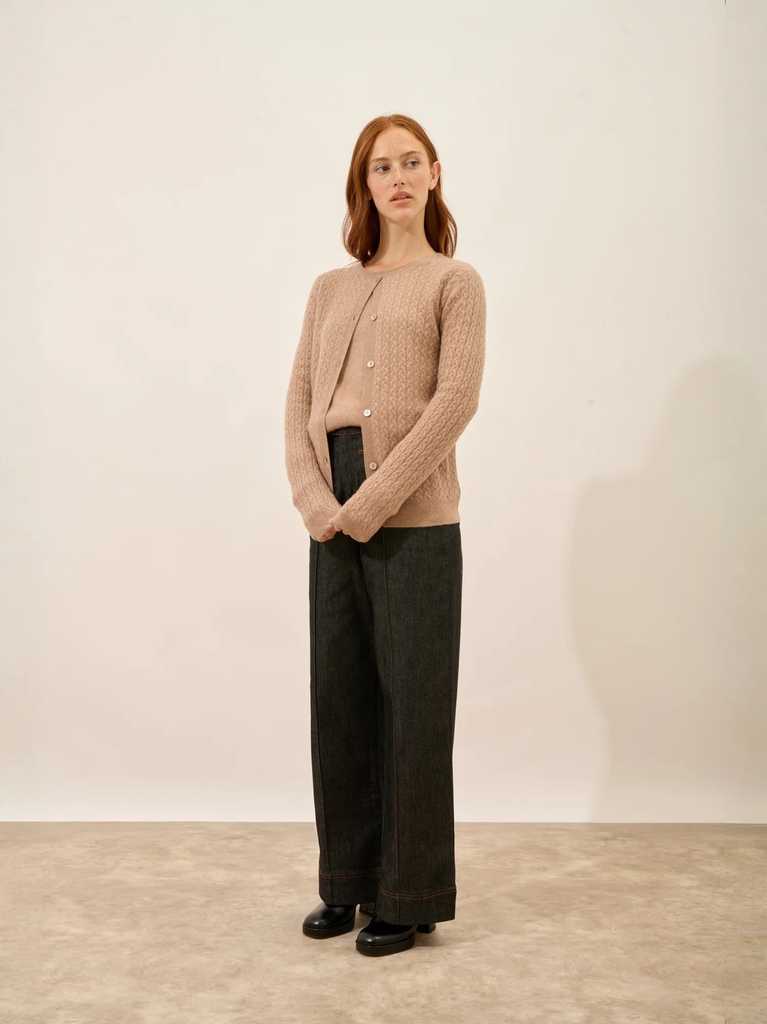 LAURA strickjacke rundhalsausschnitt camel meliert