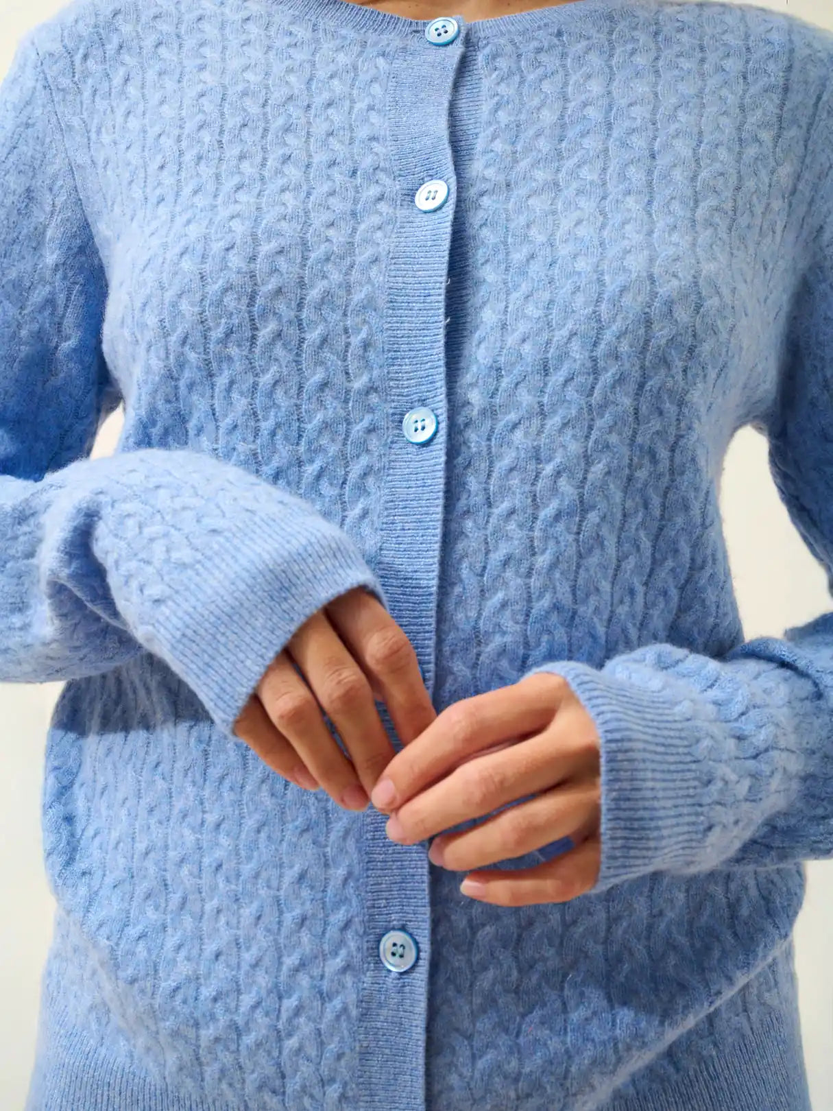 LAURA strickjacke rundhalsausschnitt himmelblau