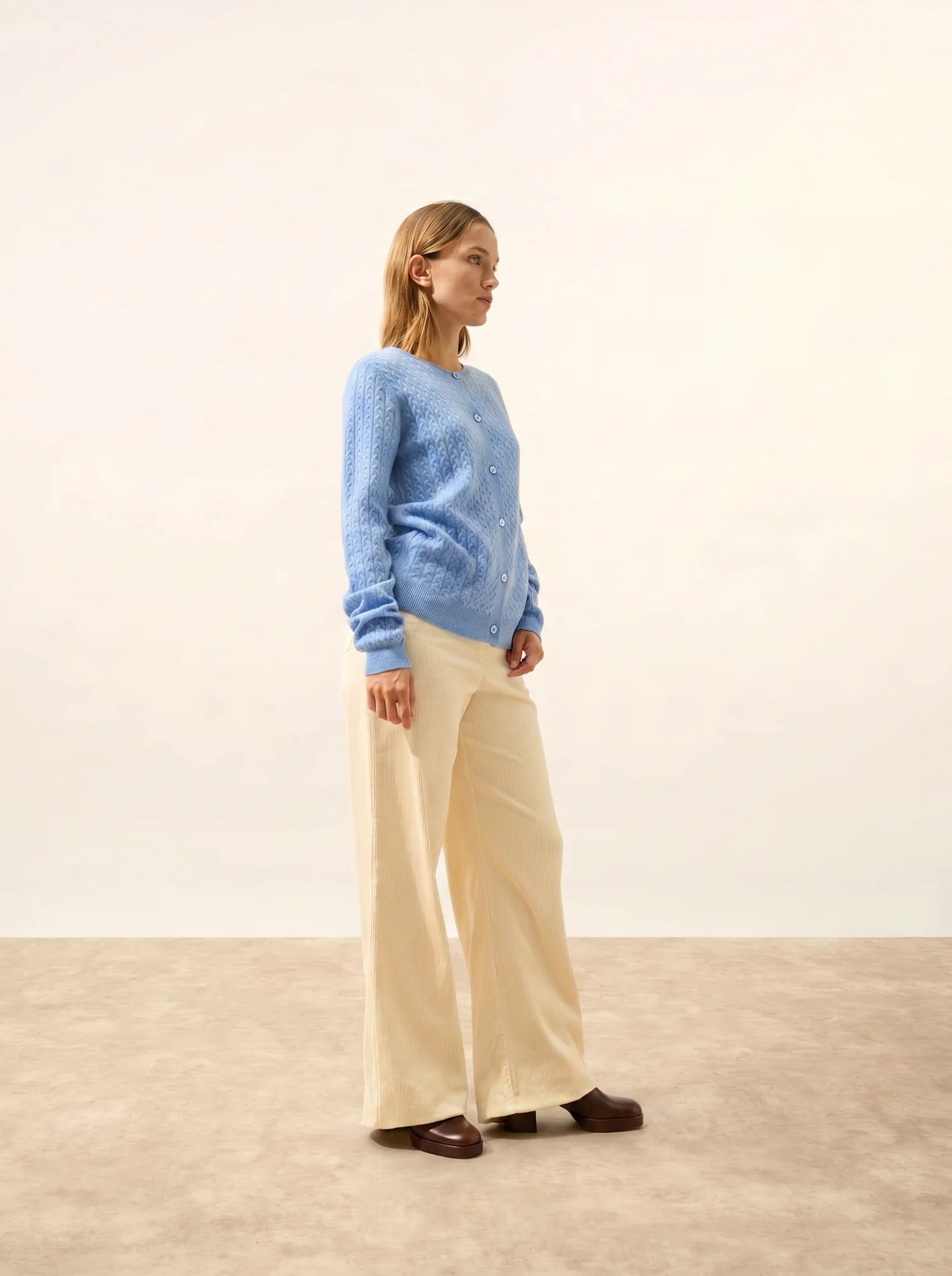 LAURA strickjacke rundhalsausschnitt himmelblau