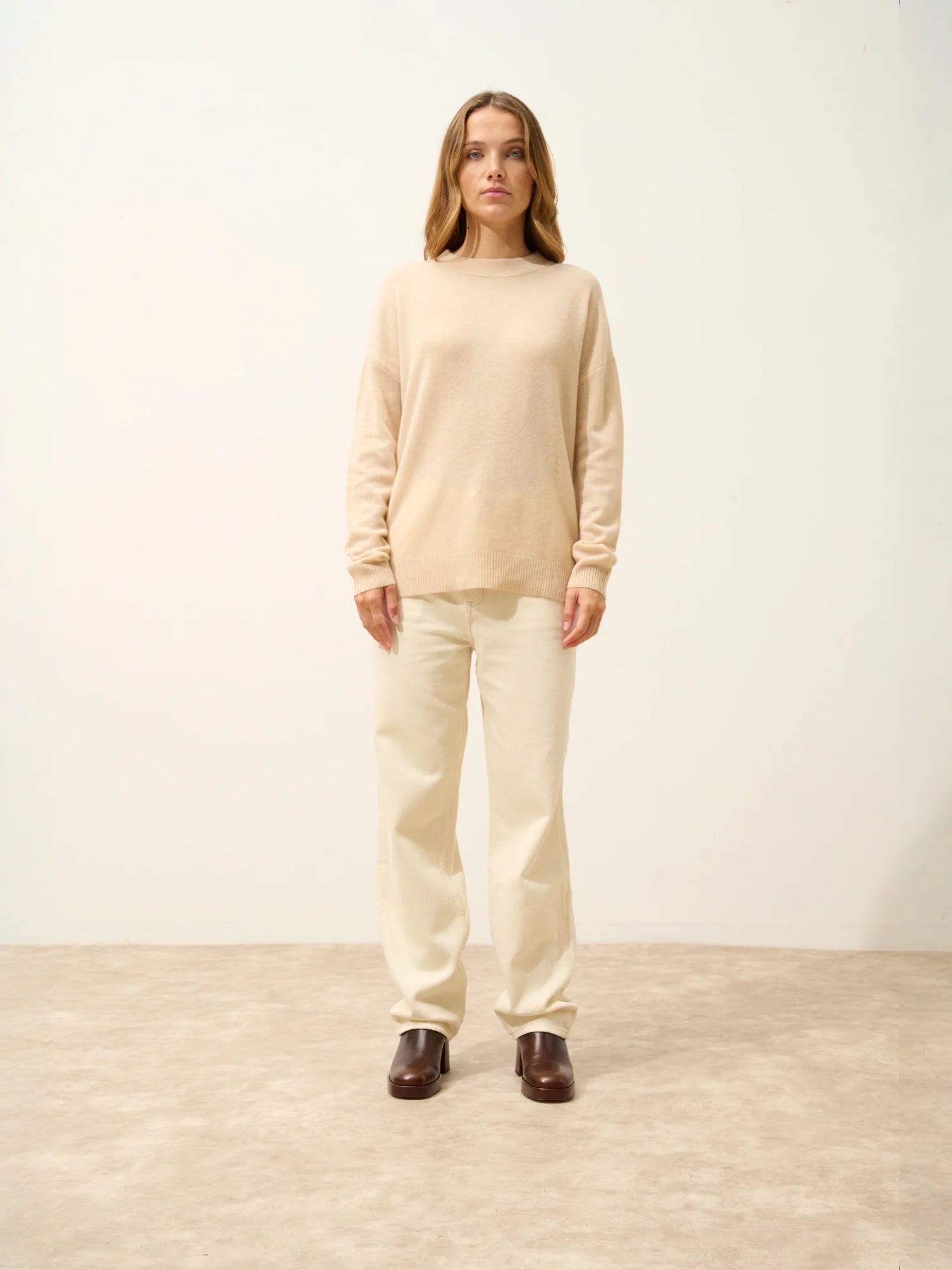 JOSPE pullover rundhalsausschnitt sand