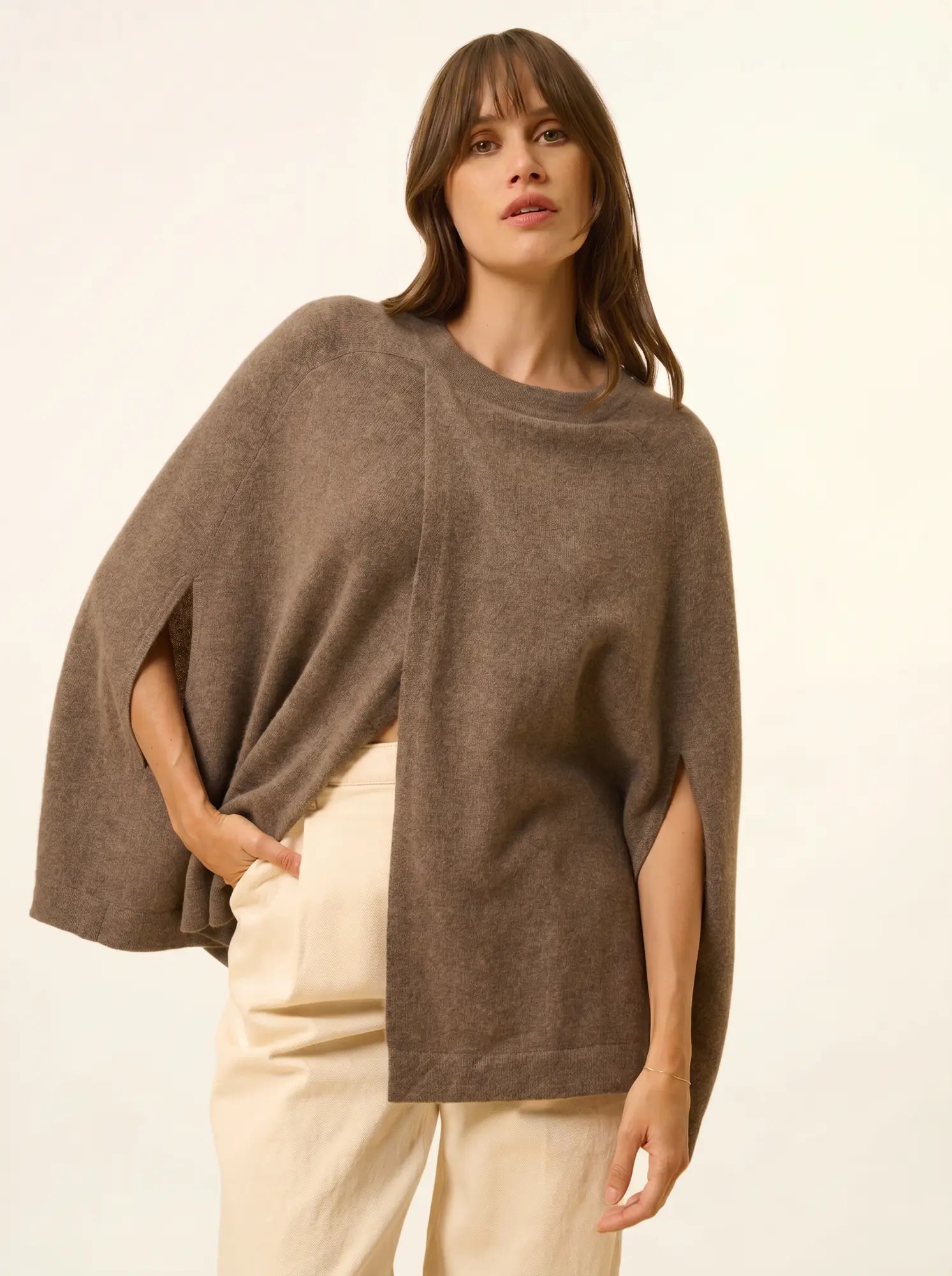 ALLOA cape offen rundhalsausschnitt taupe meliert