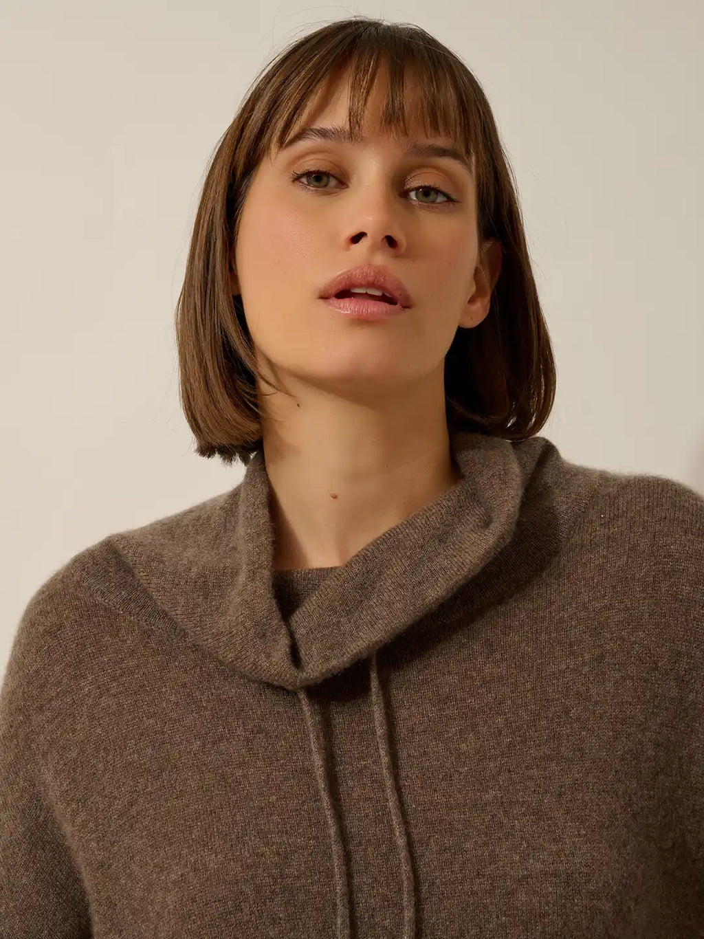 MELROSE pullover stehkragen kordelzug seitenschlitze taupe meliert