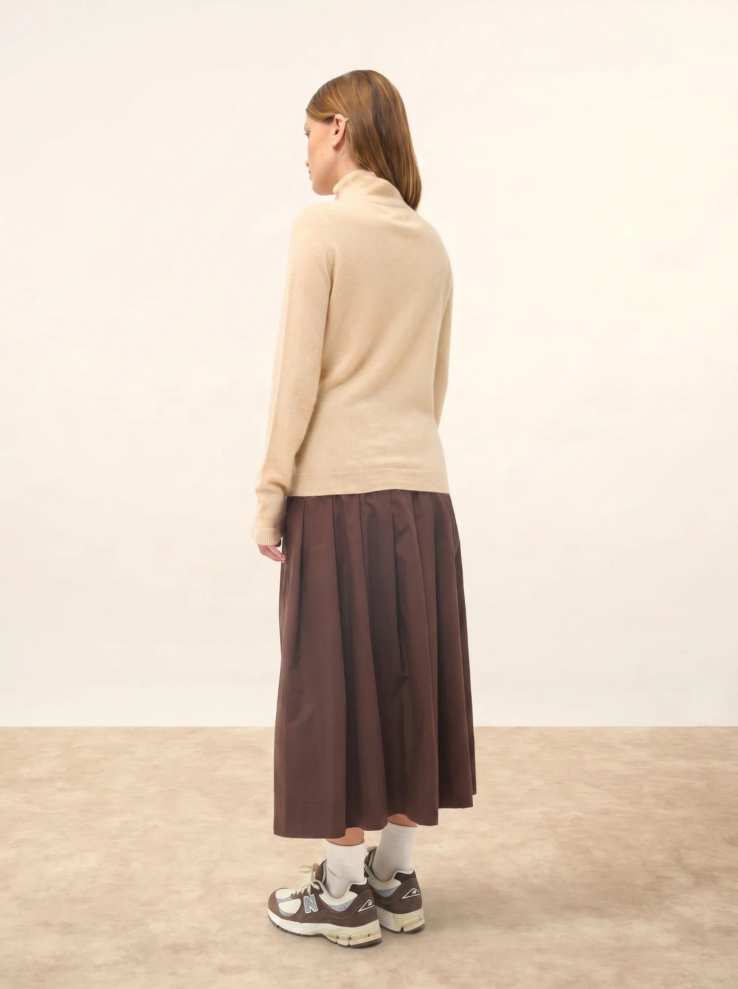 TRILA pullover stehkragen volant sand