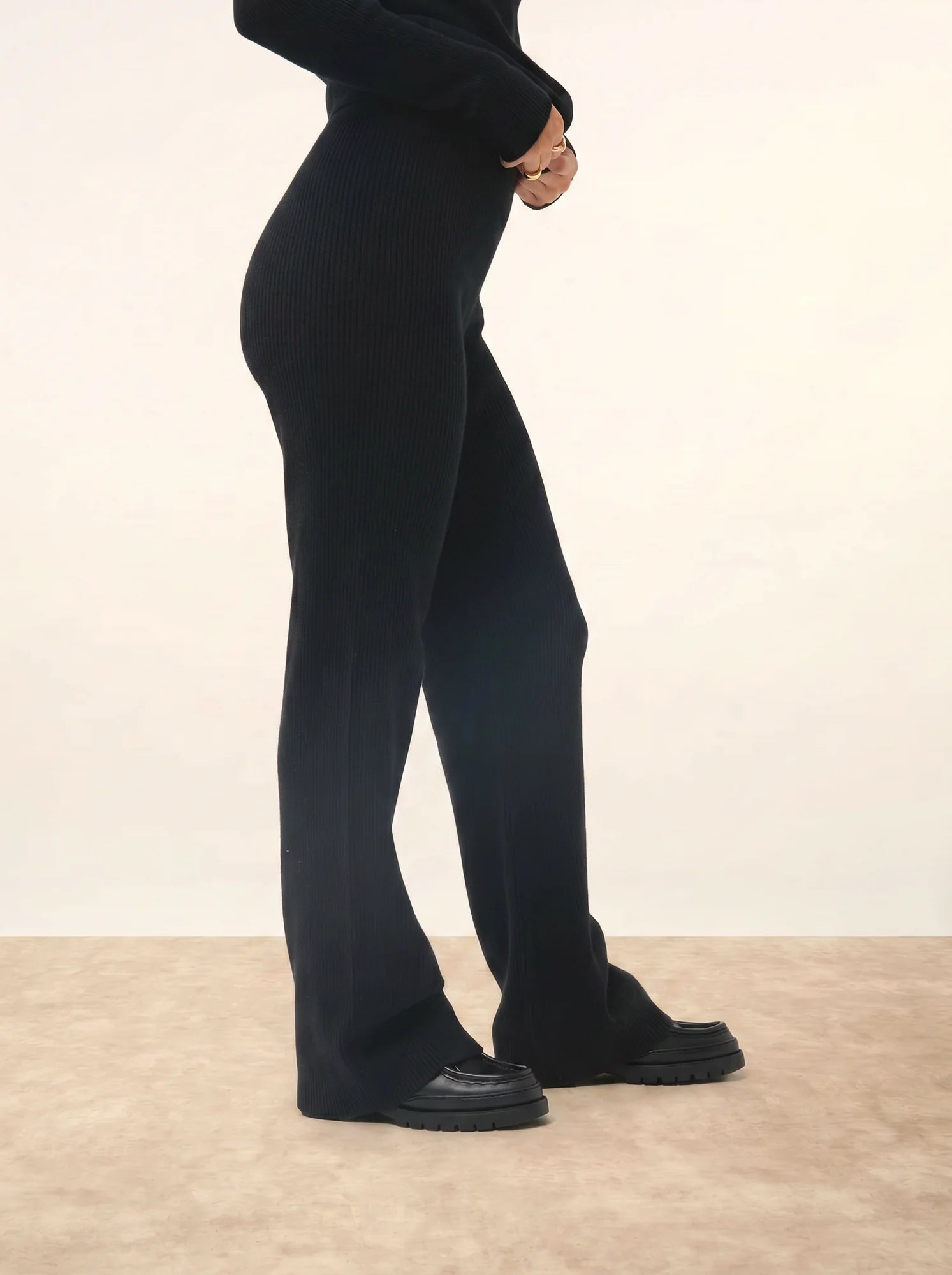 MARGRET hose évasé schwarz
