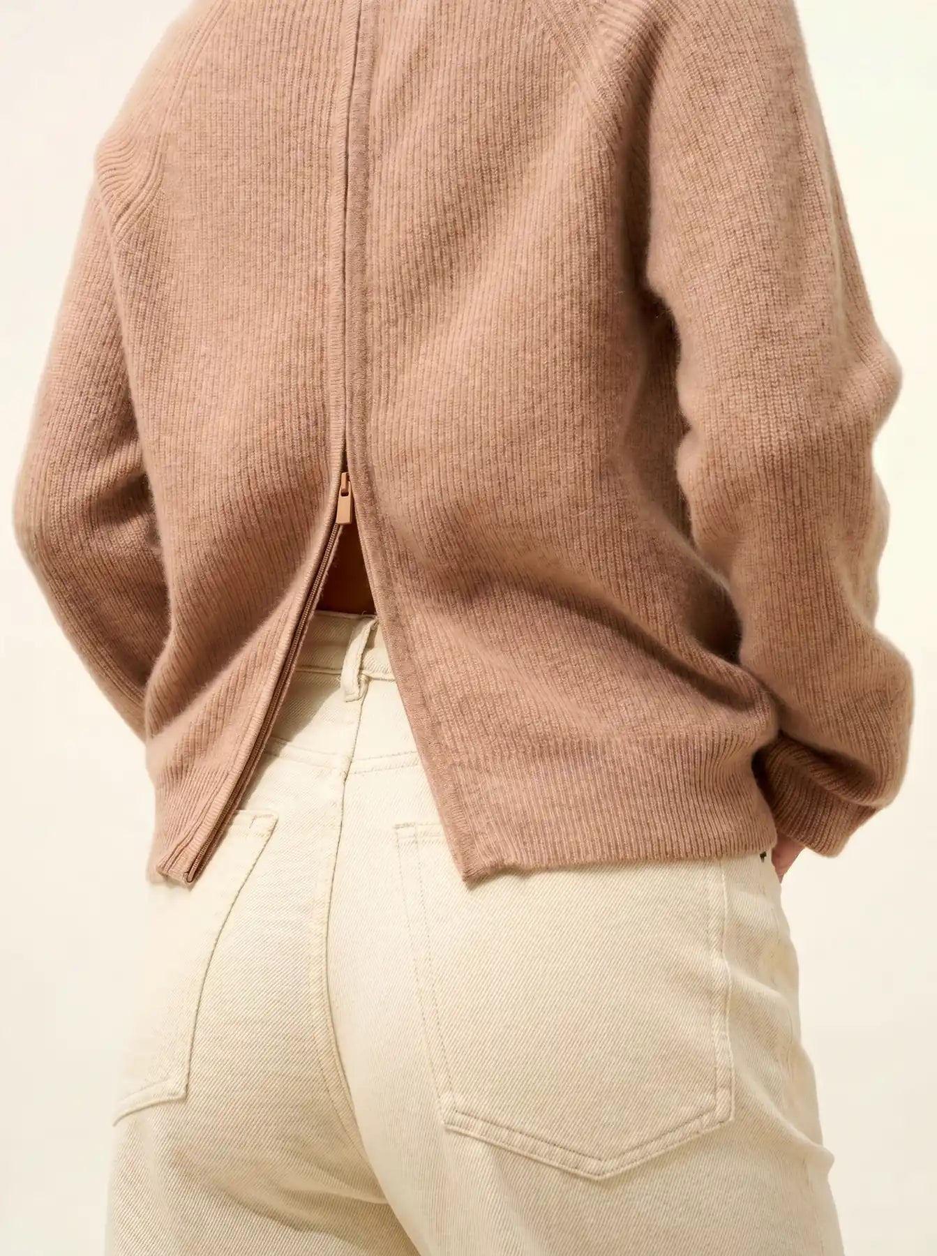 JONA pullover rundhalsausschnitt mit reissverschluss hinten camel meliert