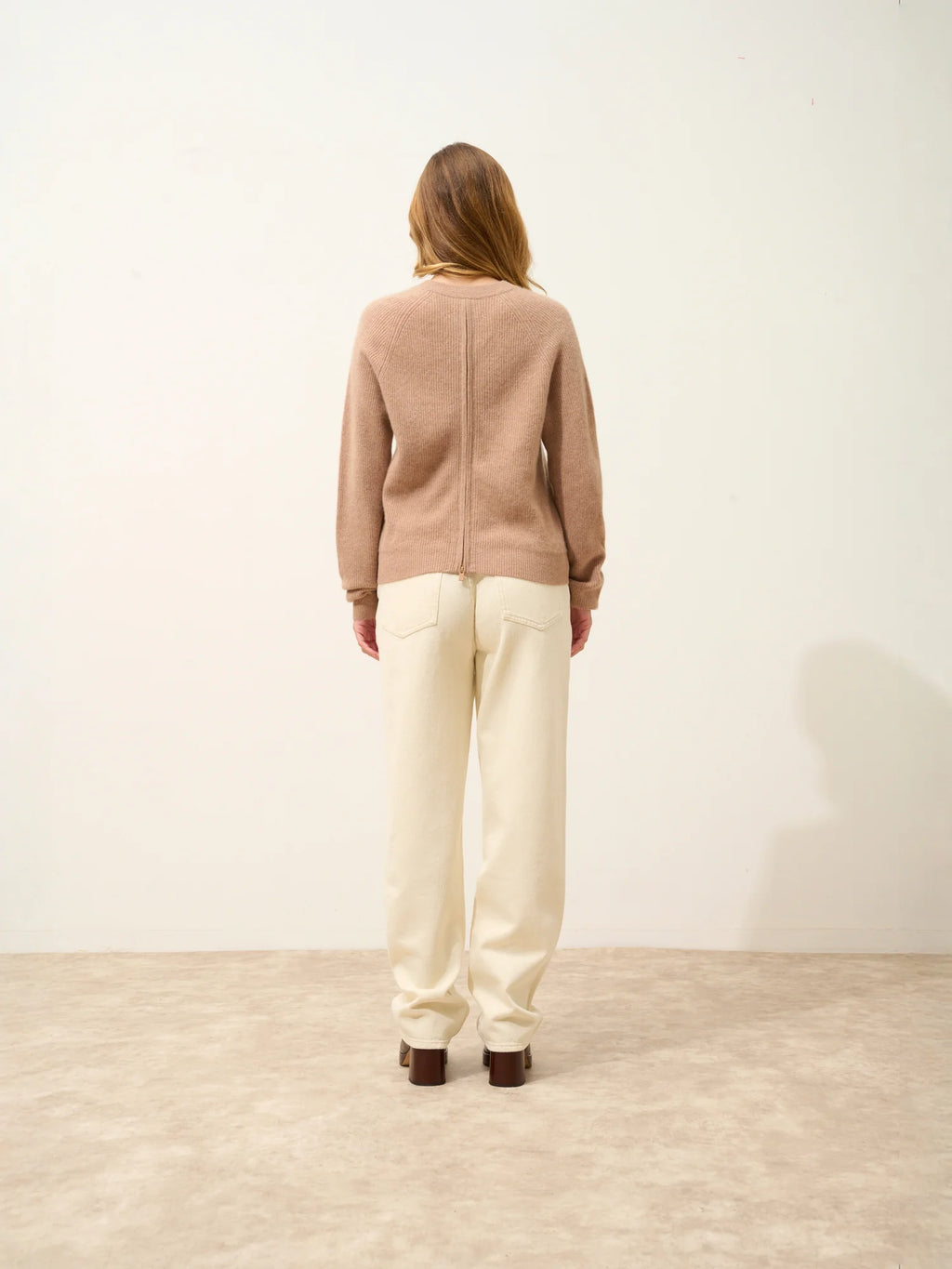 JONA pullover rundhalsausschnitt mit reissverschluss hinten camel meliert