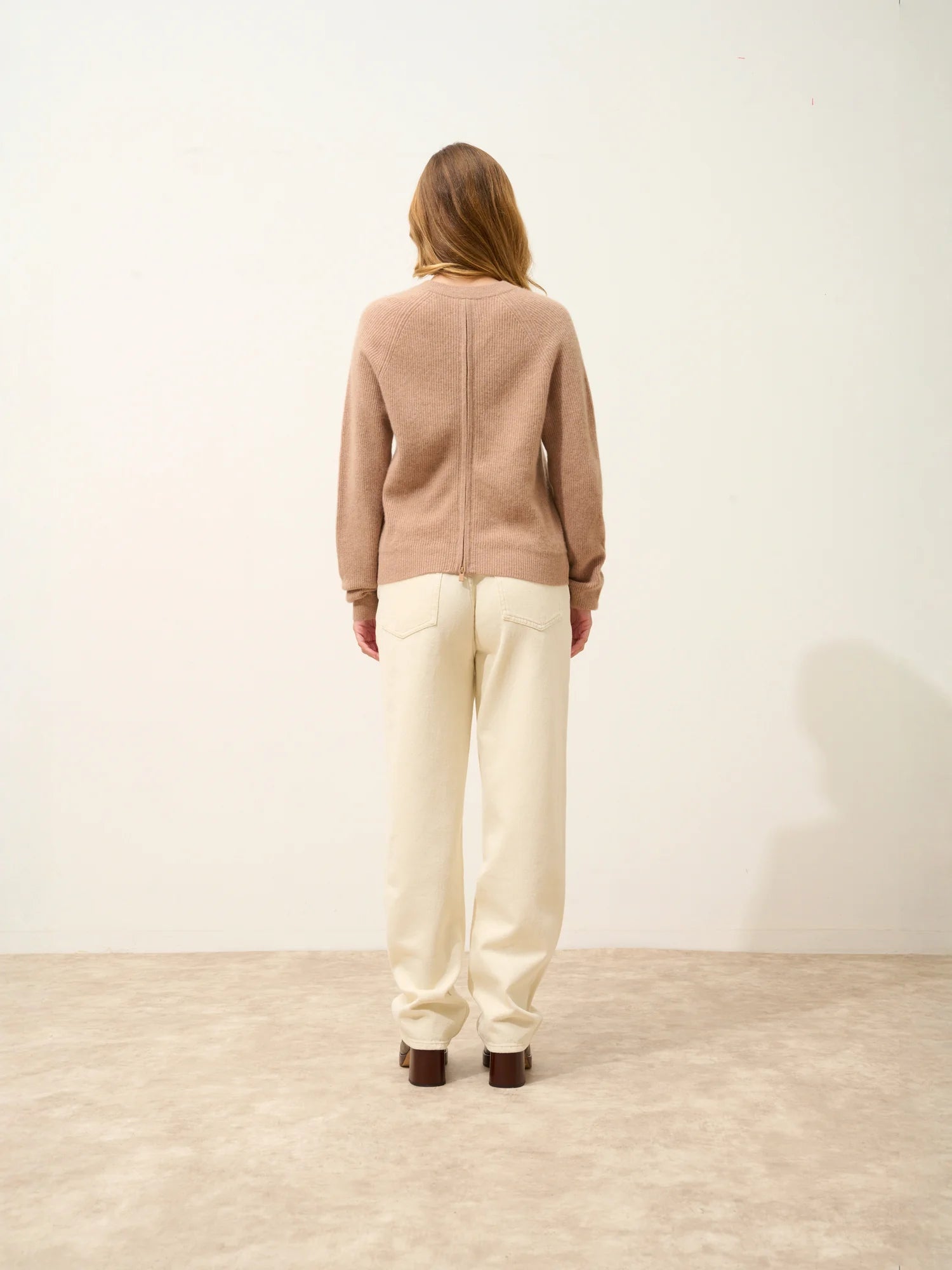 JONA pullover rundhalsausschnitt mit reissverschluss hinten camel meliert