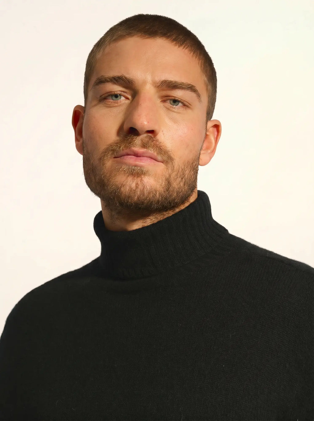 NOI pullover rollkragen 4-fädig schwarz