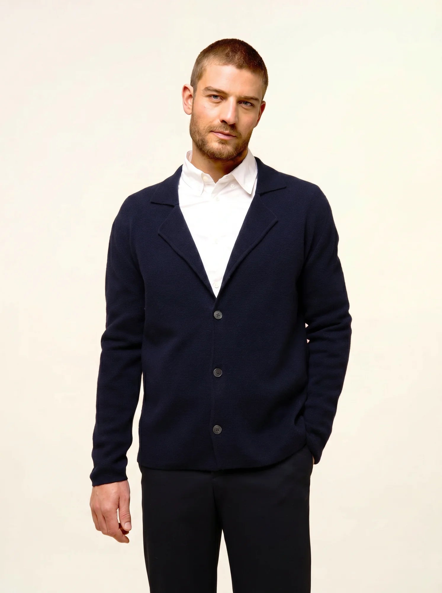 ALVAR veste boutonnée col tailleur bleu marine