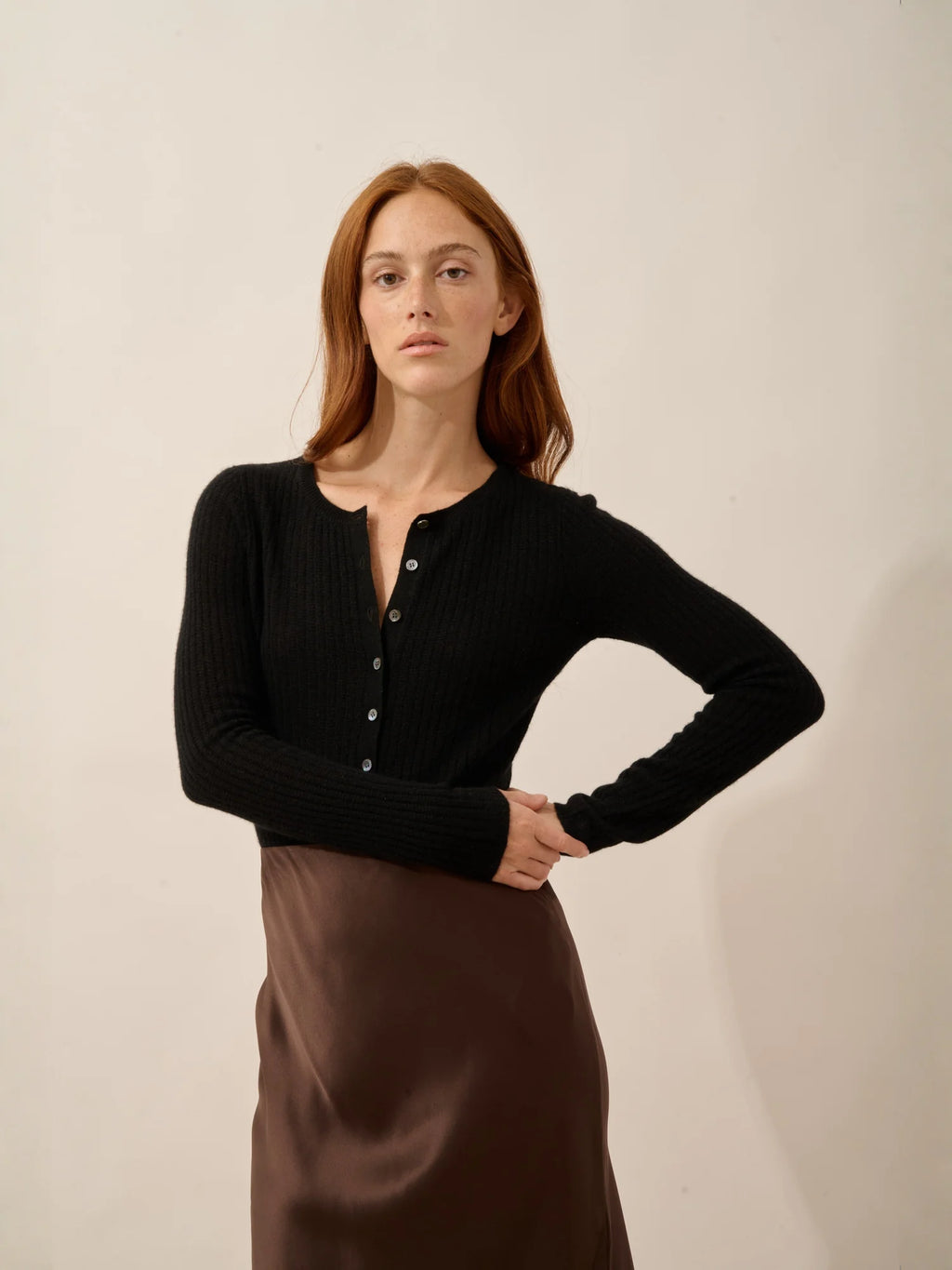 FUNI body boutonné col rond noir