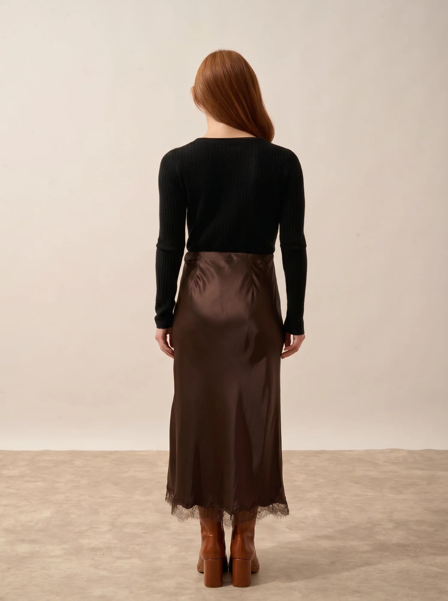 FUNI body boutonné col rond noir