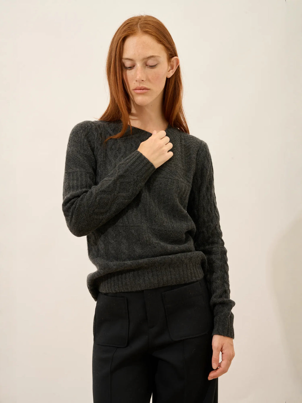 AMALA pullover rundhalsausschnitt 6-fädig carbone meliert