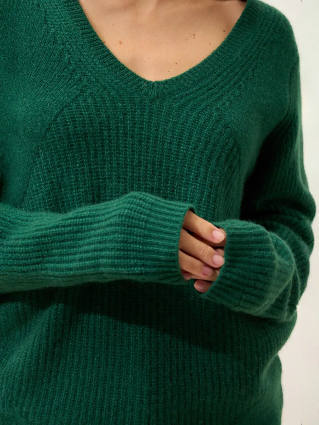 AMRITA pullover v-ausschnitt 4-fädig sapin