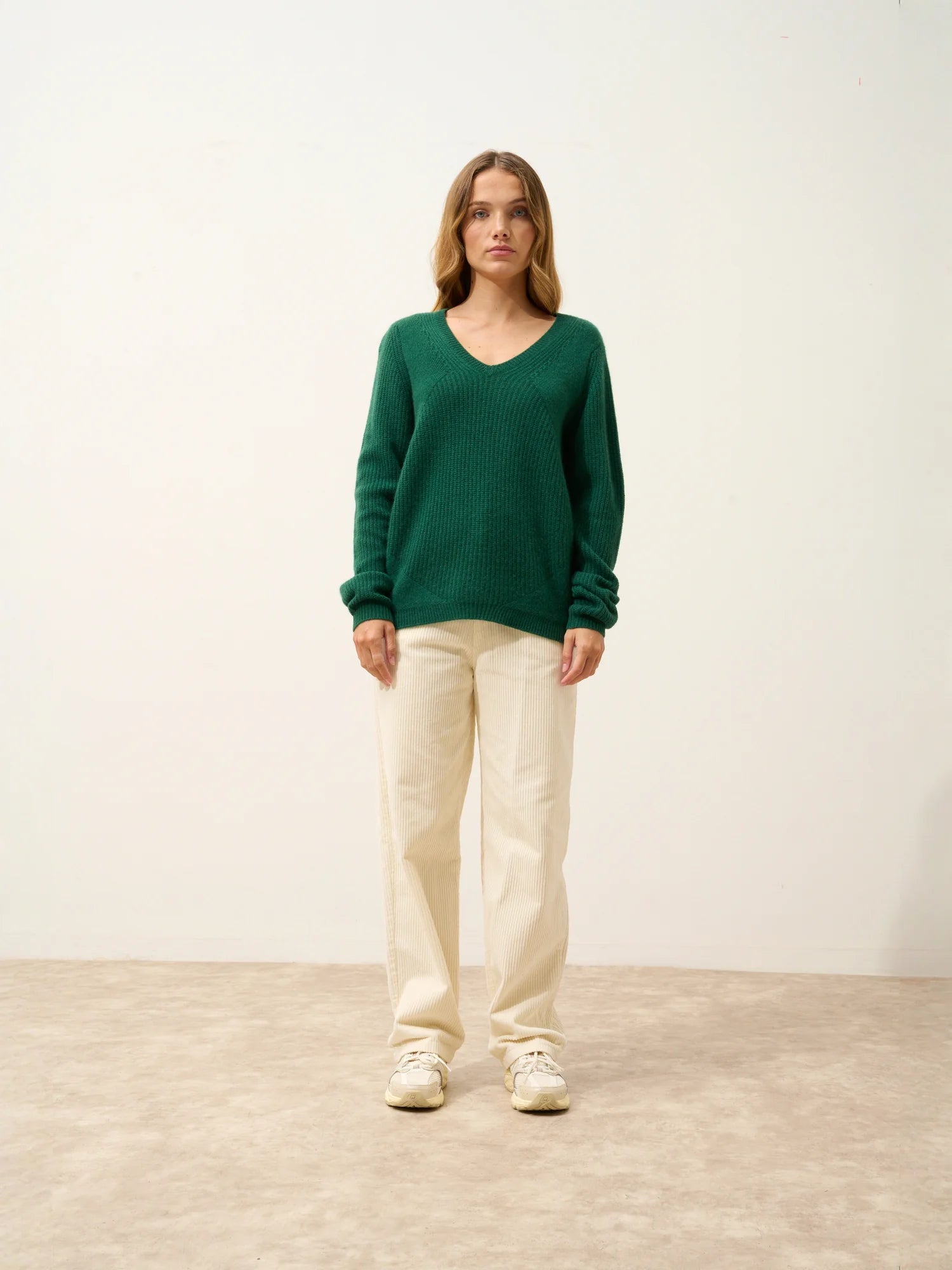 AMRITA pullover v-ausschnitt 4-fädig sapin