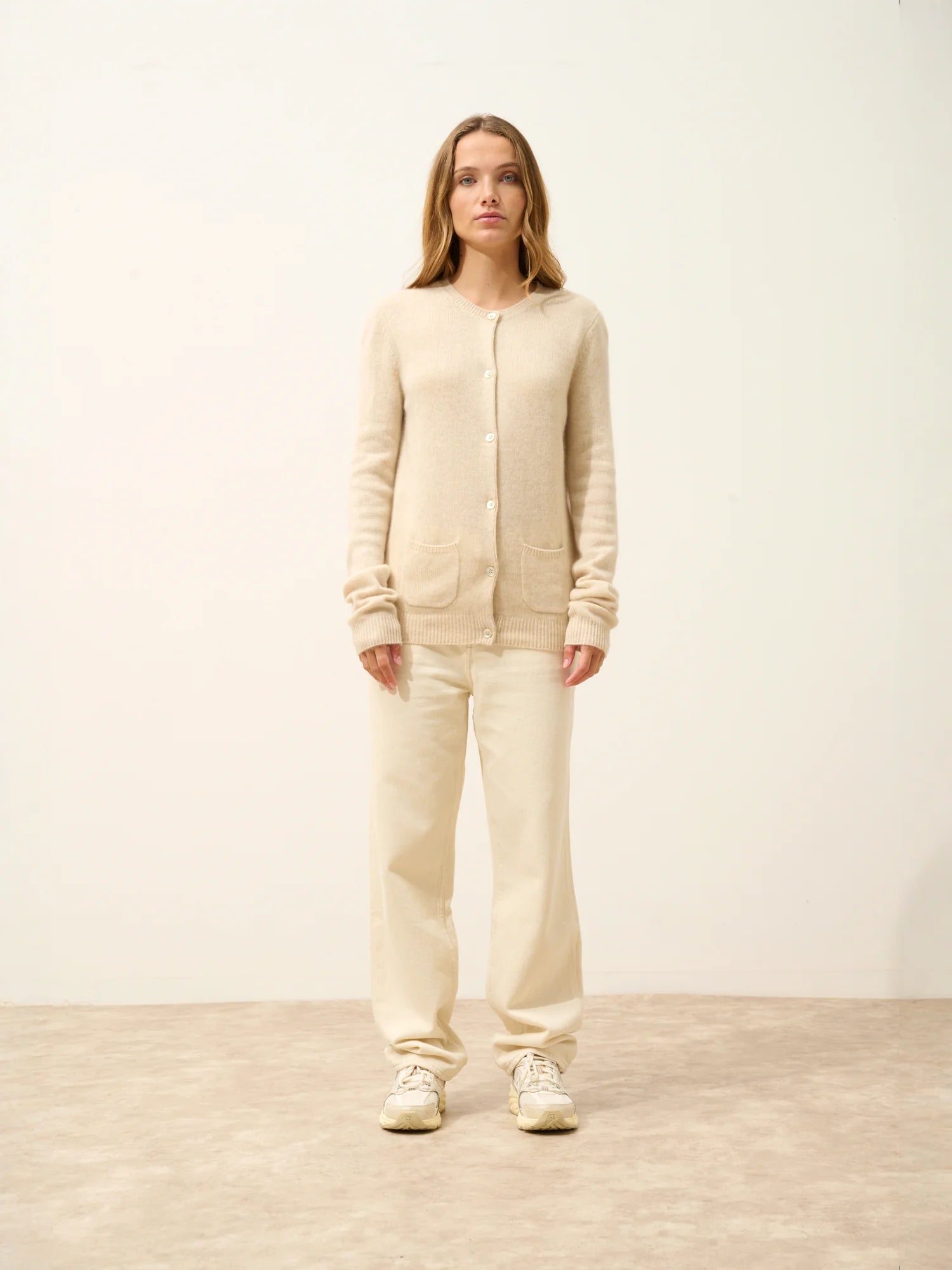 ROSE strickjacke rundhalsausschnitt 4-fädig avoine