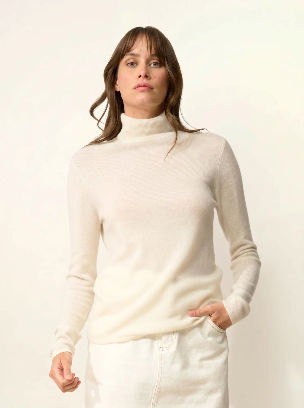 AVA pull col roulé ivoire