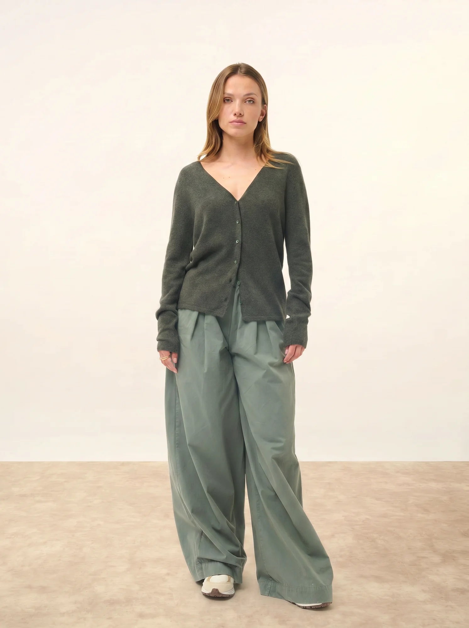 NORMA strickjacke v-ausschnitt khaki meliert