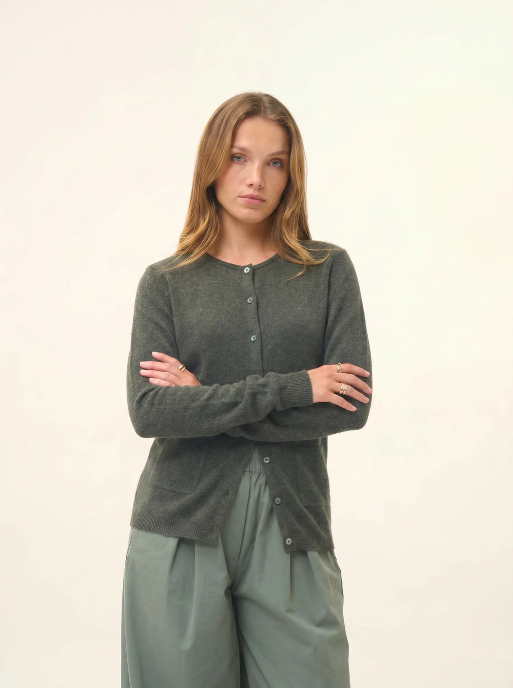 KATHARINE strickjacke rundhalsausschnitt khaki meliert