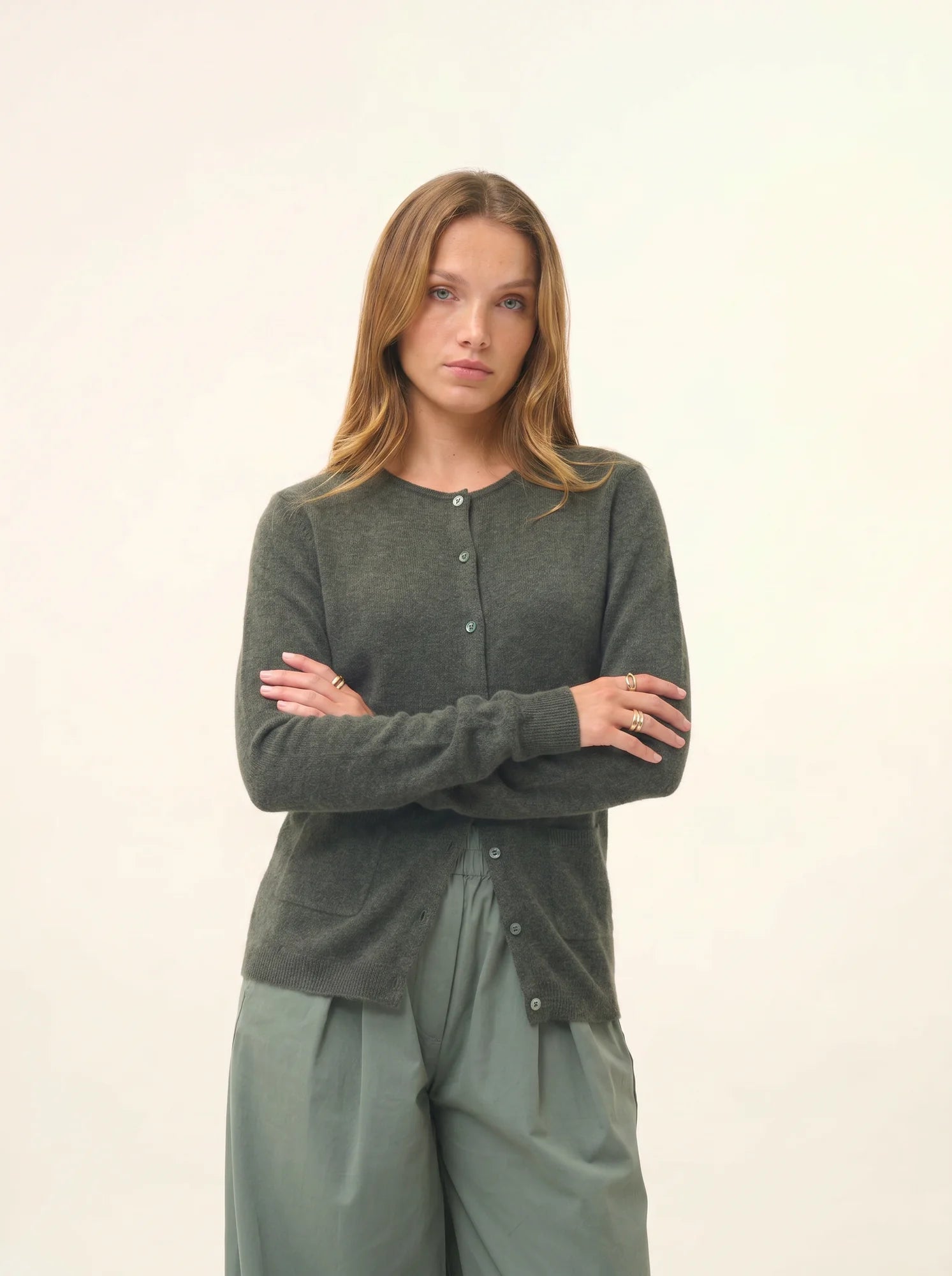 KATHARINE strickjacke rundhalsausschnitt khaki meliert