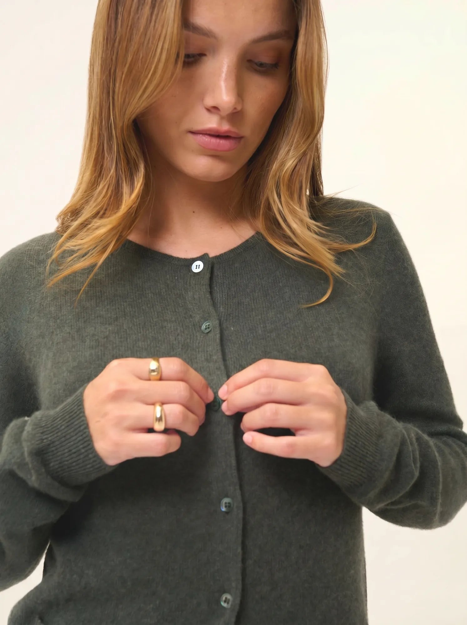 KATHARINE strickjacke rundhalsausschnitt khaki meliert