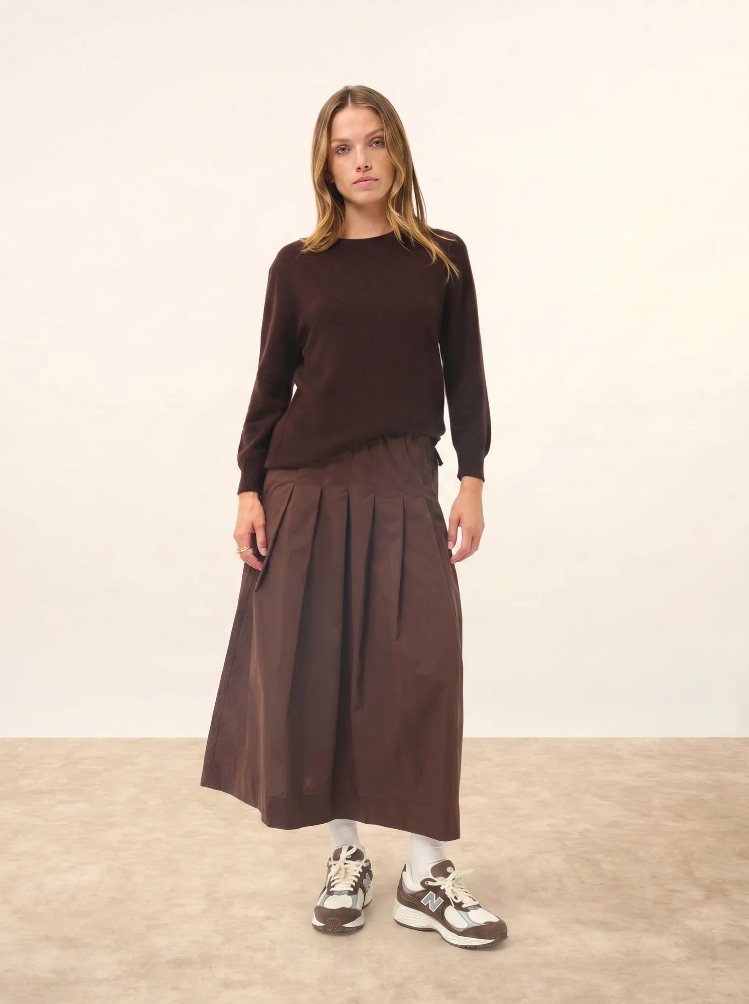 JANICE pullover rundhalsausschnitt geknöpft hinten choco