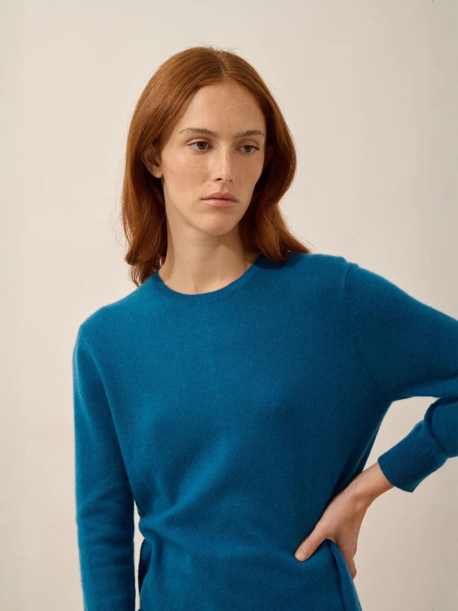 JANICE pullover rundhalsausschnitt geknöpft hinten paon
