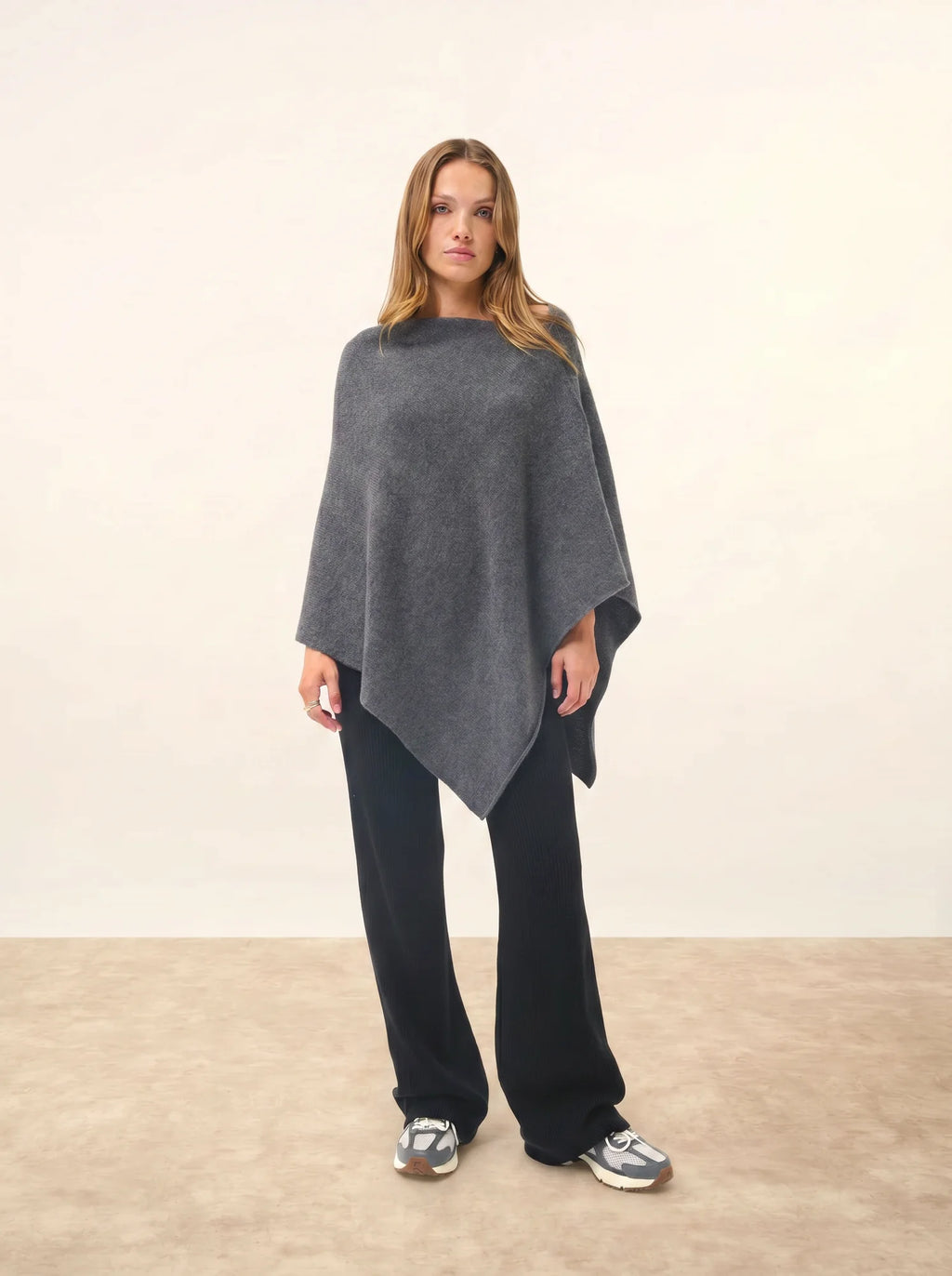 SALLY poncho 4-fädig anthrazit meliert