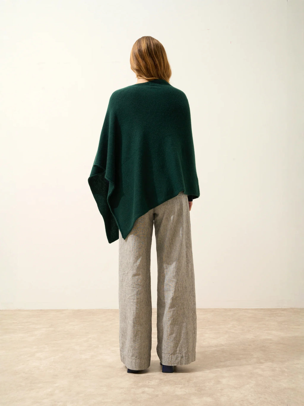 SALLY poncho 4-fädig zypresse