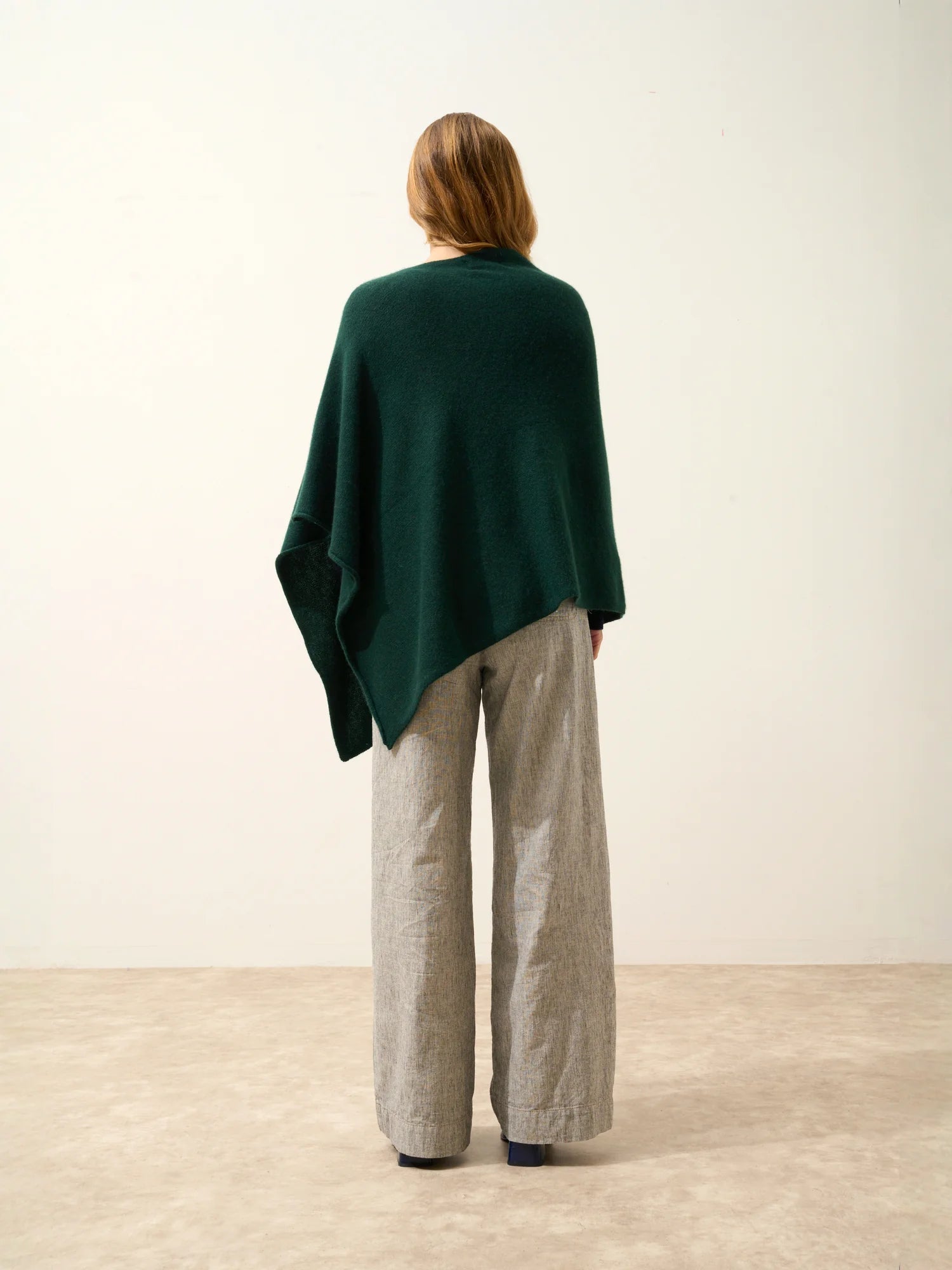 SALLY poncho 4-fädig zypresse