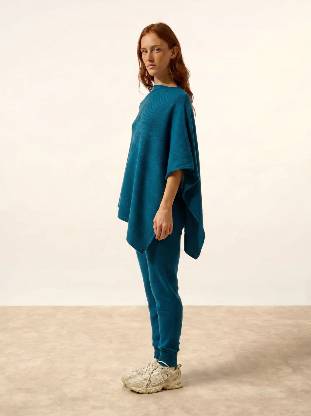 SALLY poncho 4-fädig paon