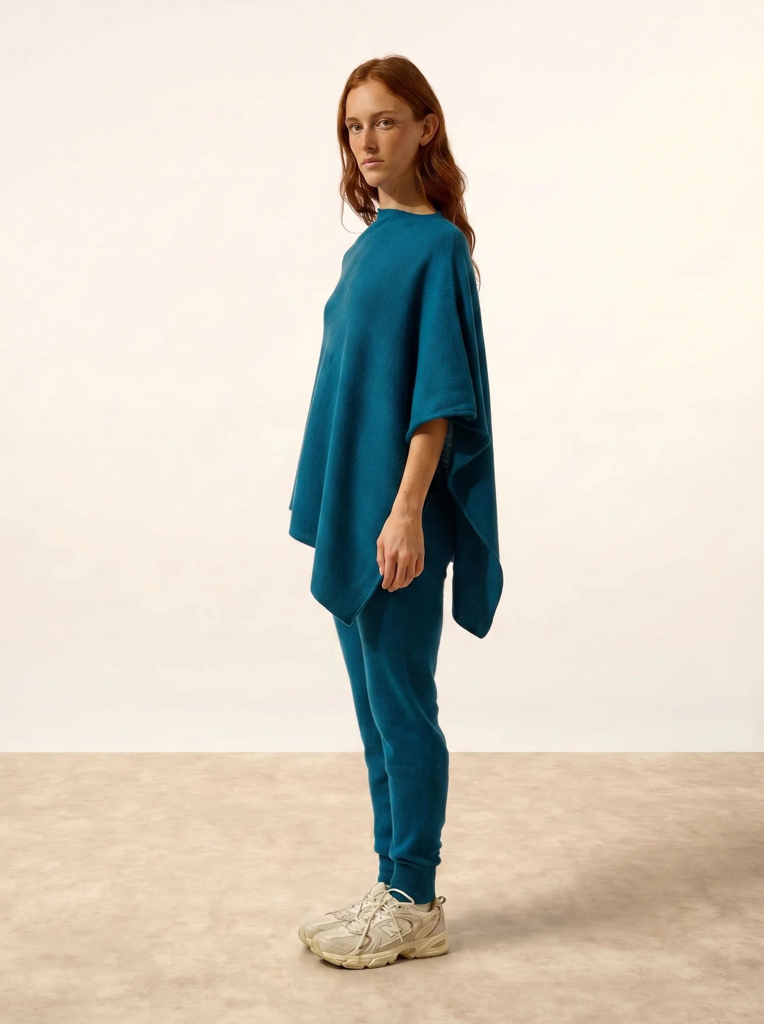 SALLY poncho 4-fädig paon